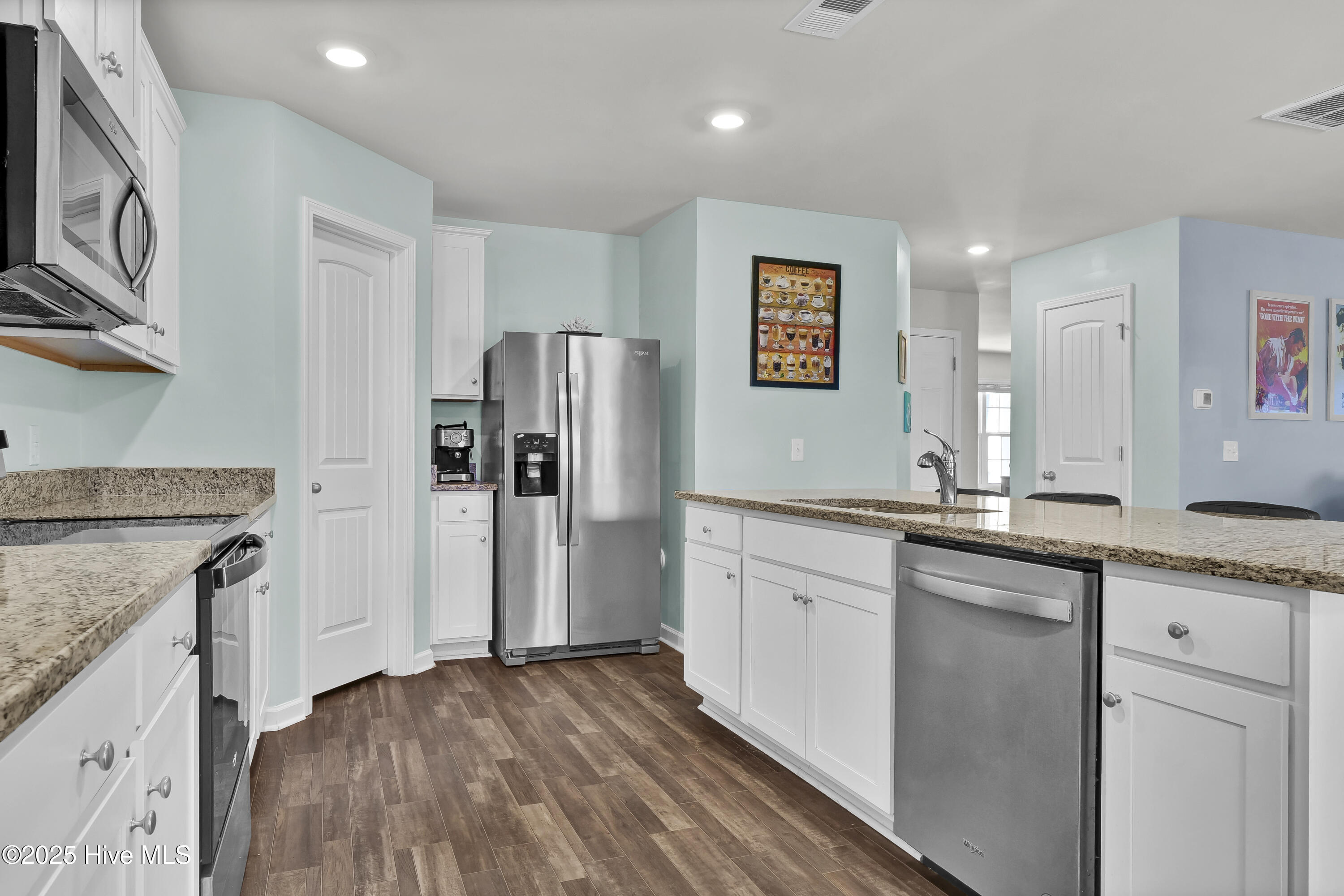 100533254 | Photo 14