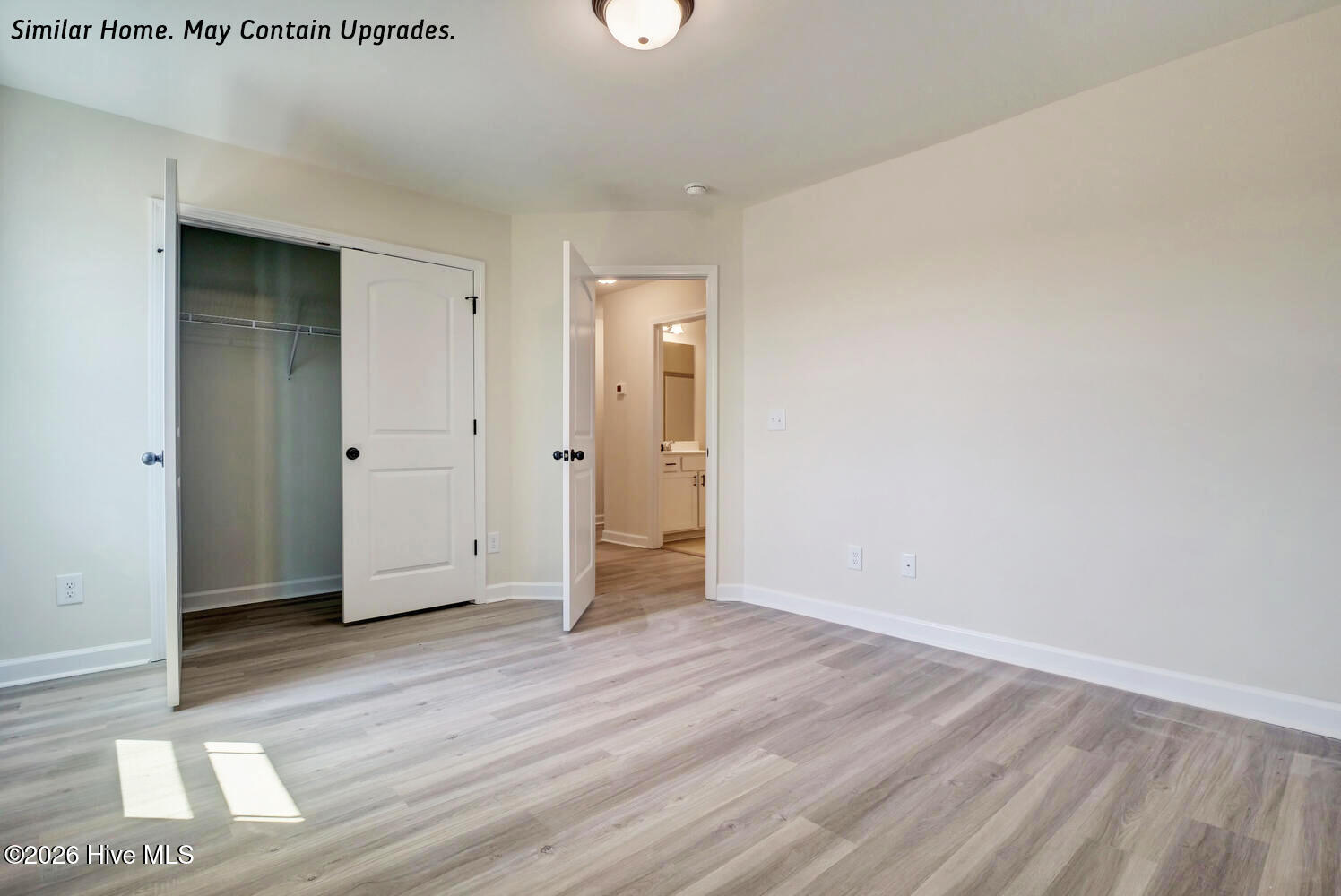 100565714 | Photo 29