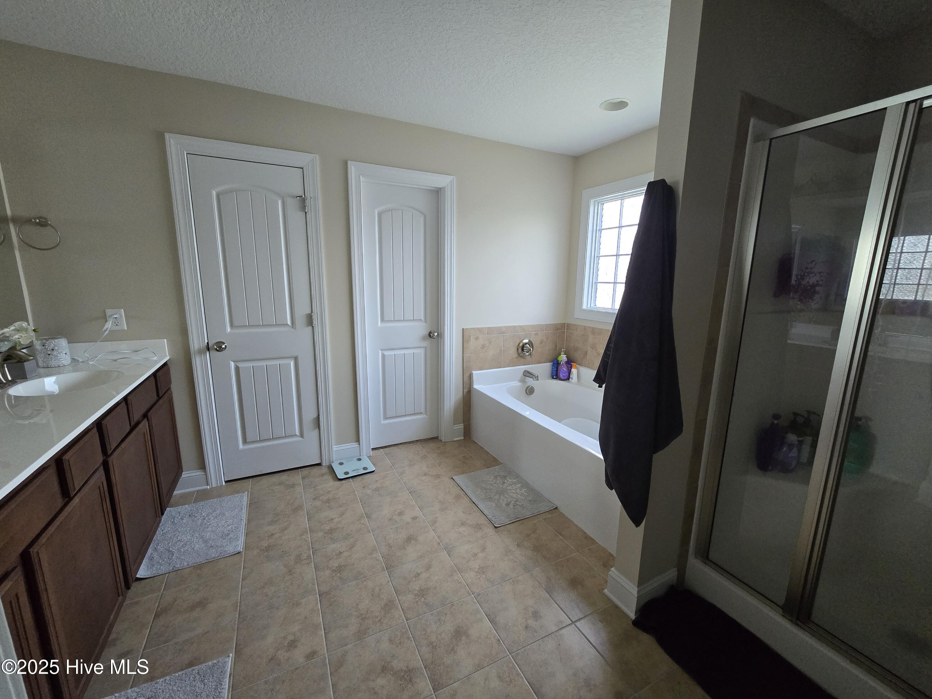 100546217 | Photo 13