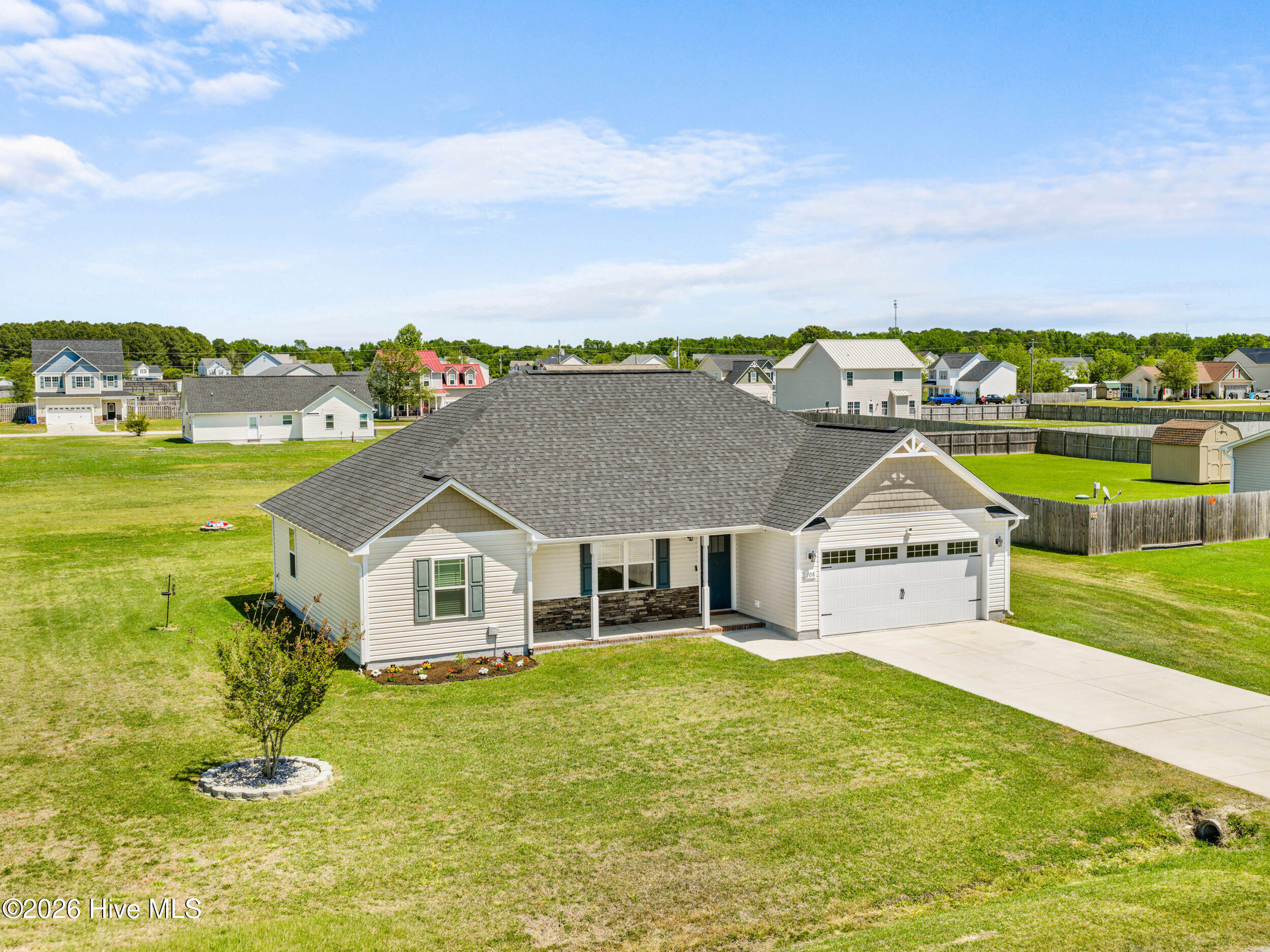 100569588 | Photo 41