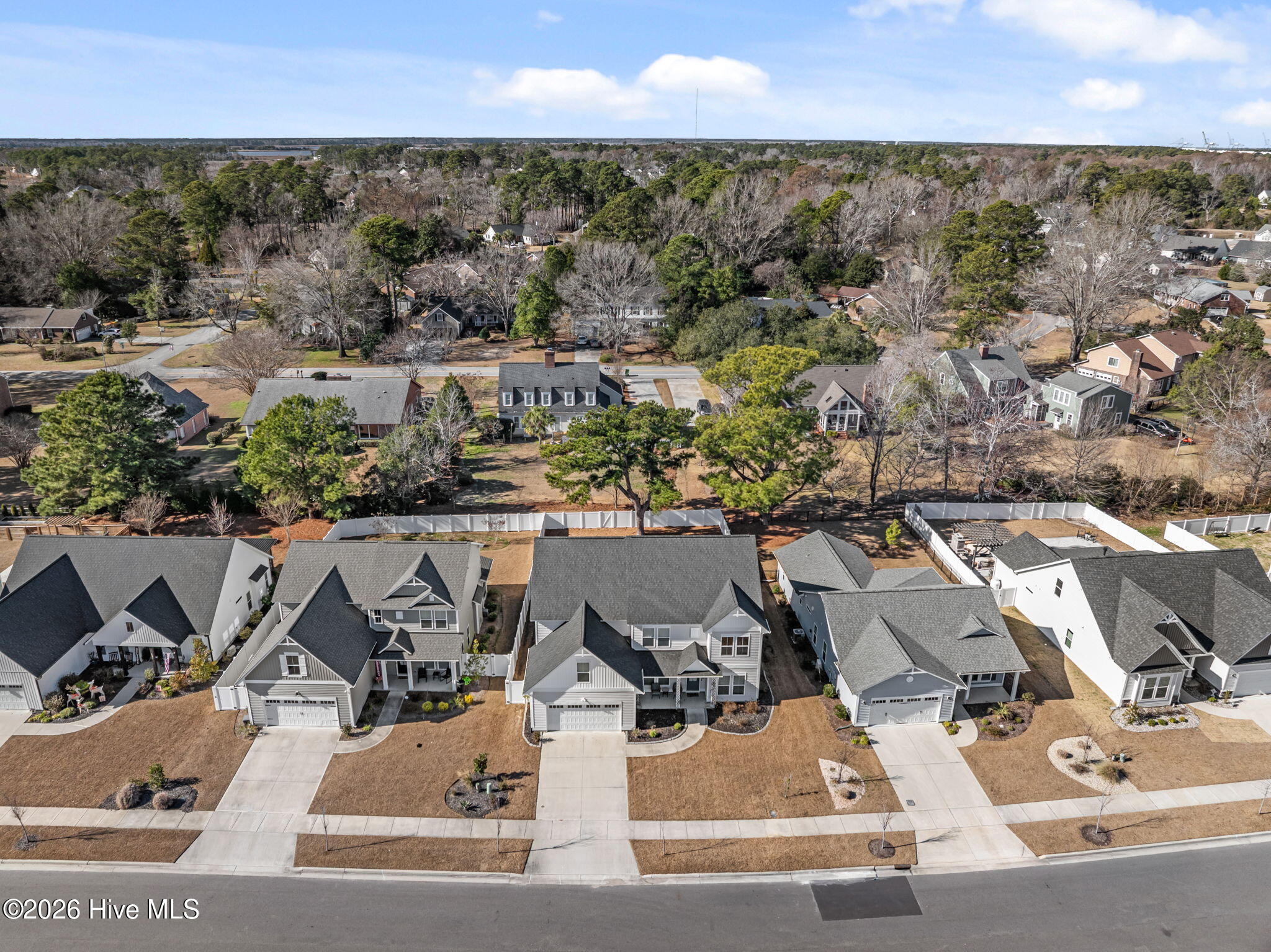 100549684 | Photo 44