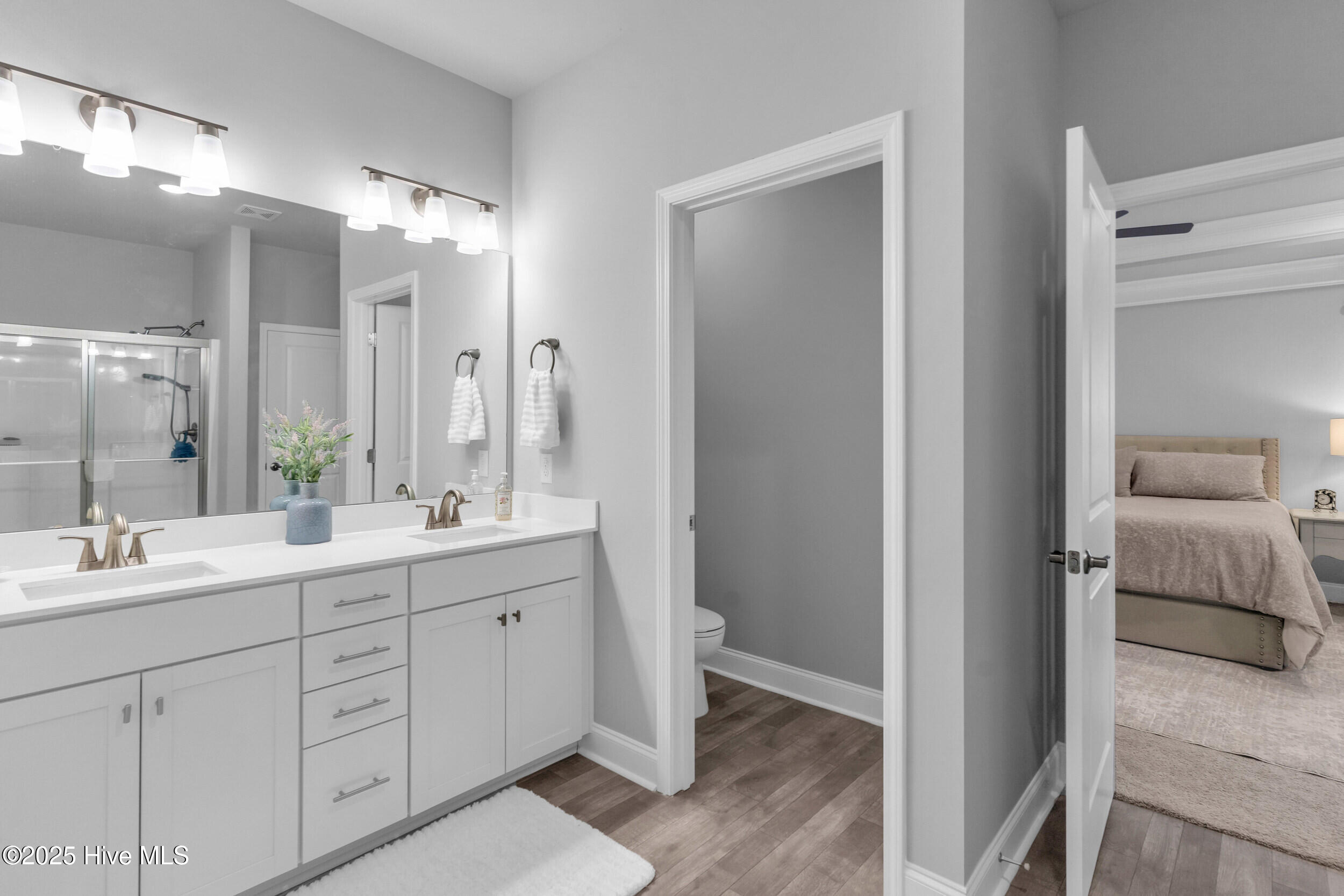 100524627 | Photo 13