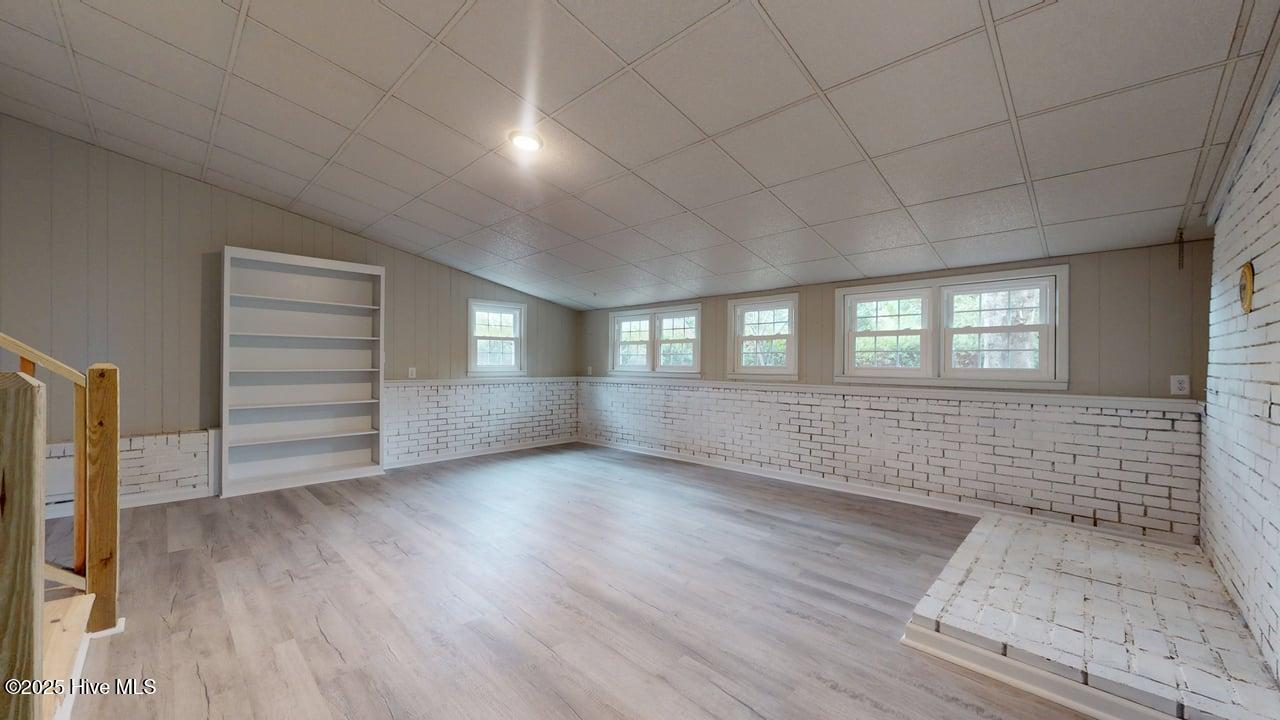 100536677 | Photo 17