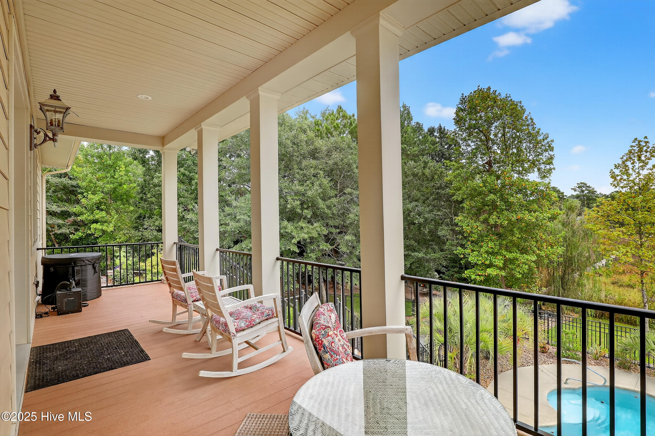 100527488 | Photo 58