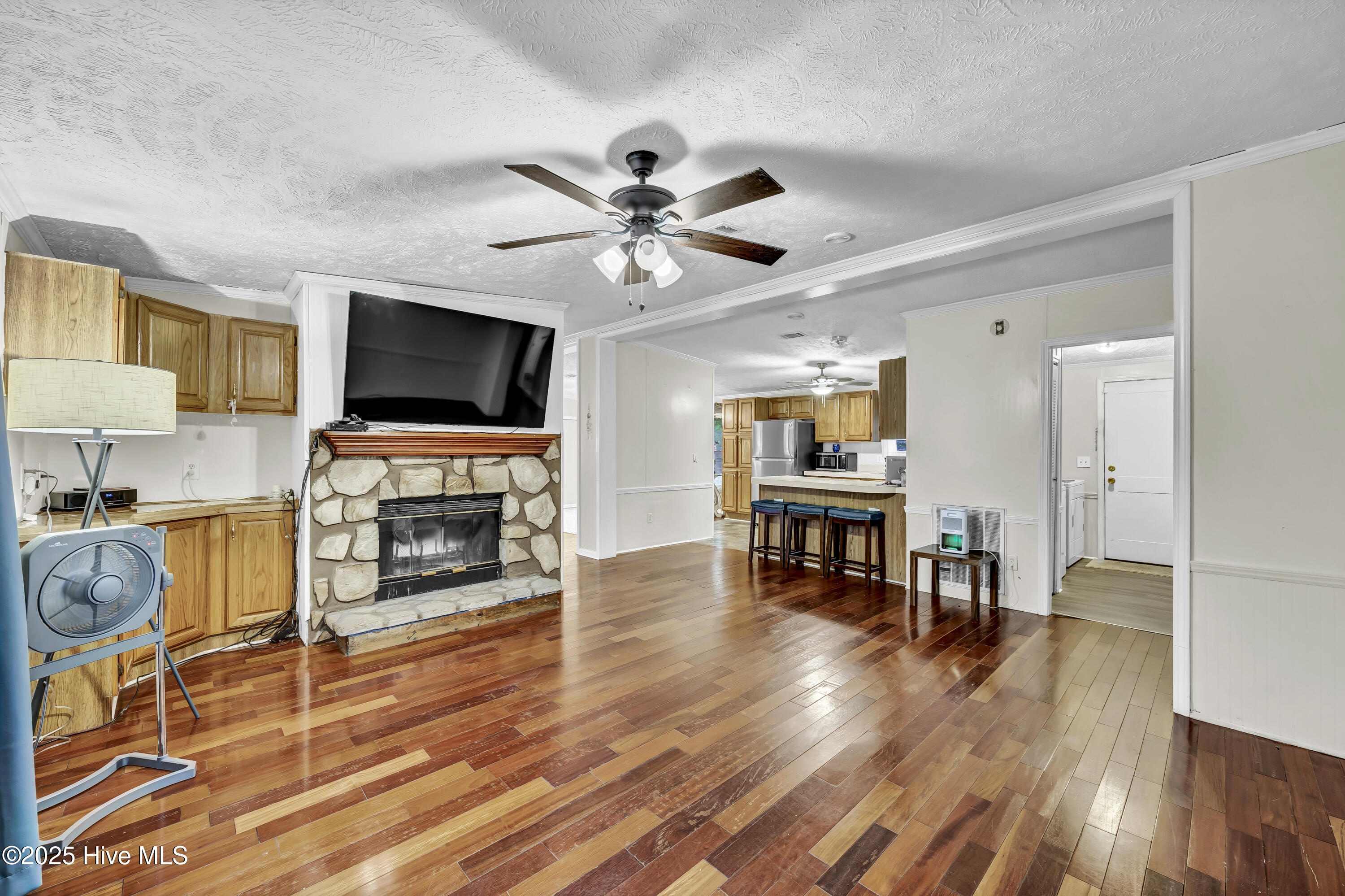 100525746 | Photo 14