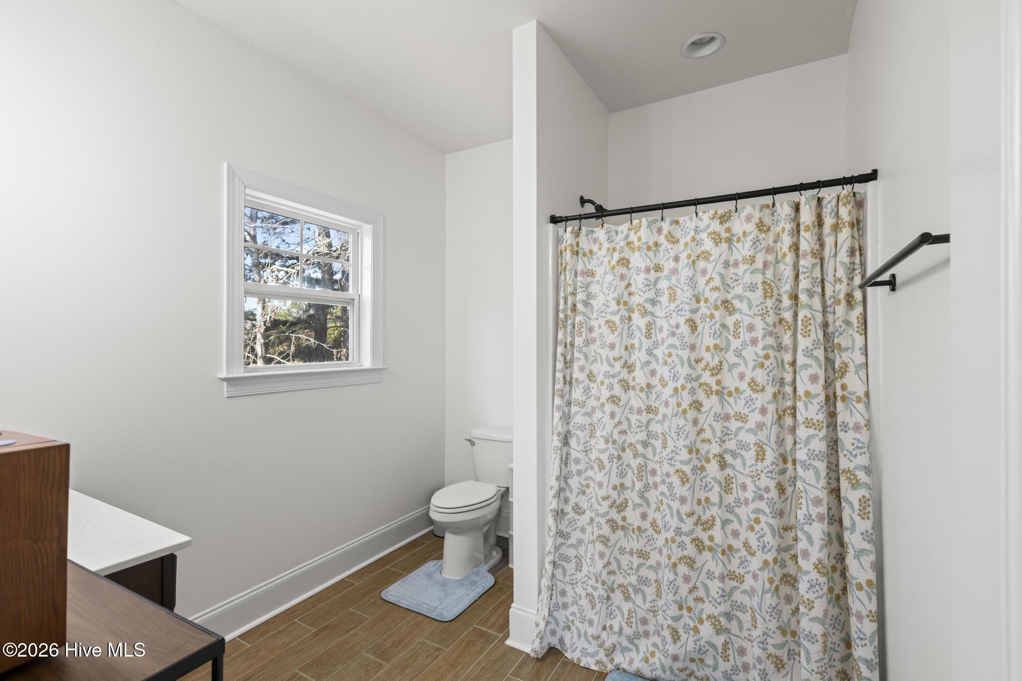 100555770 | Photo 48