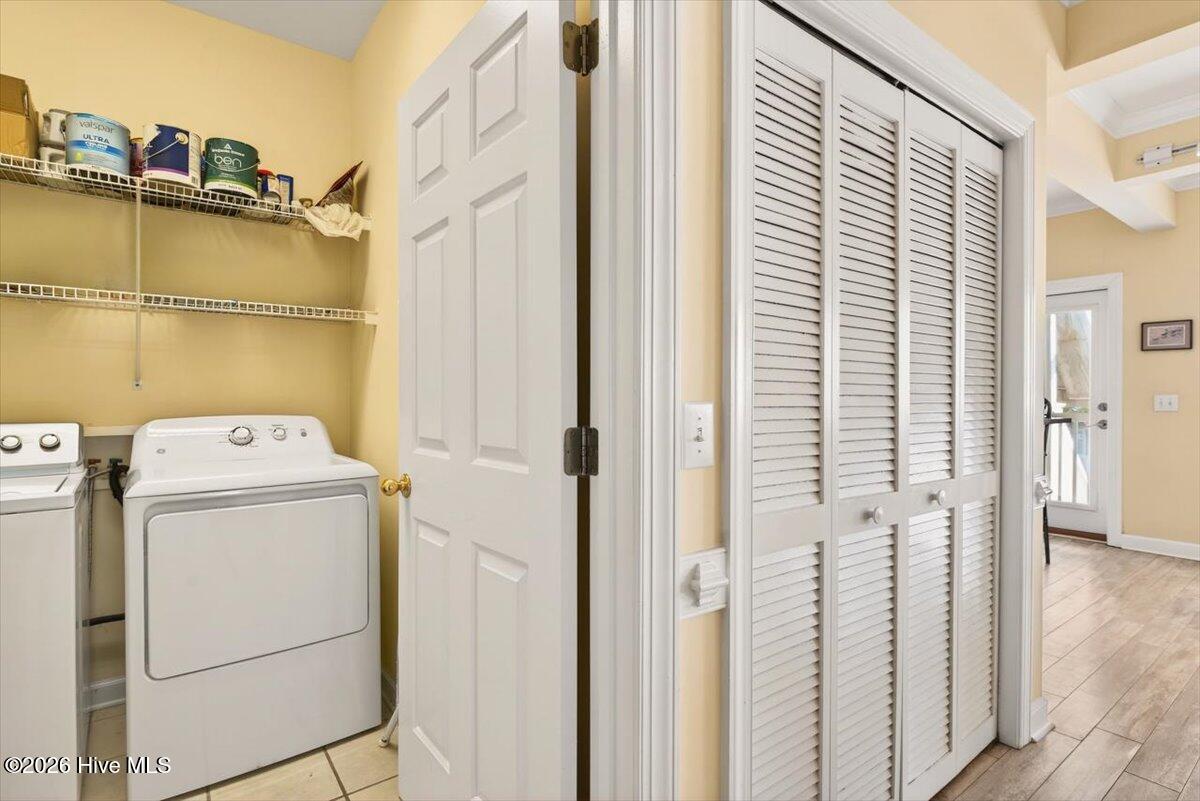 100552949 | Photo 11