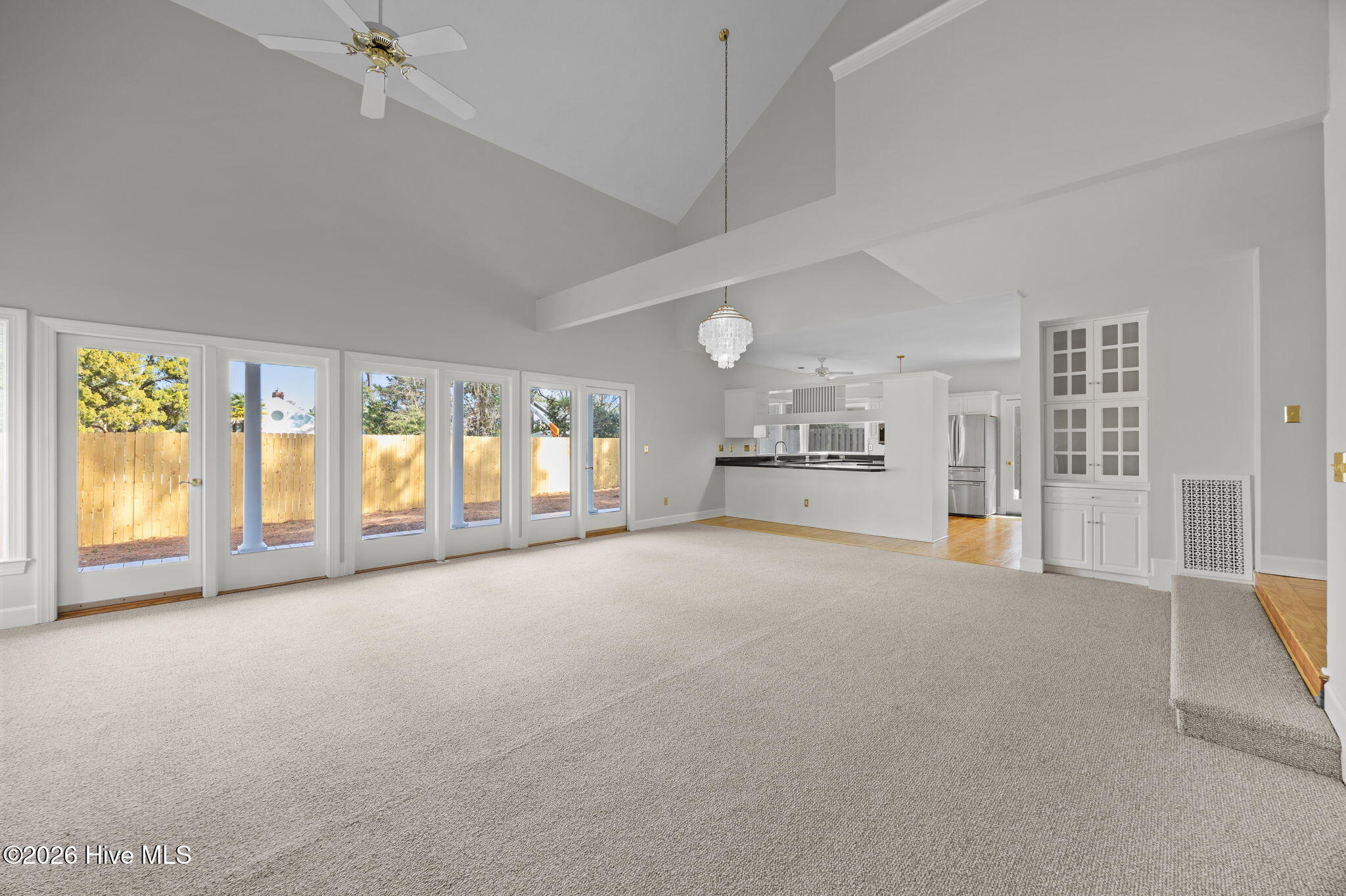 100551579 | Photo 12