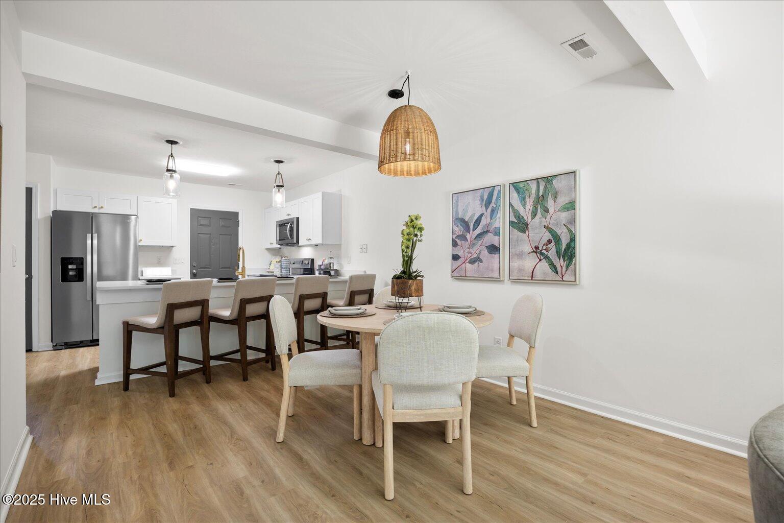 100522209 | Photo 13