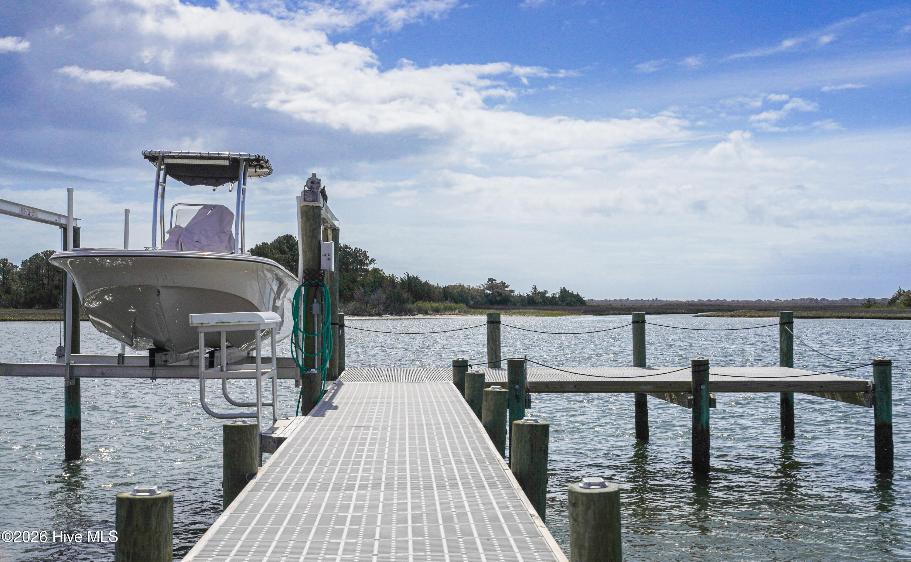 100564102 | Photo 49