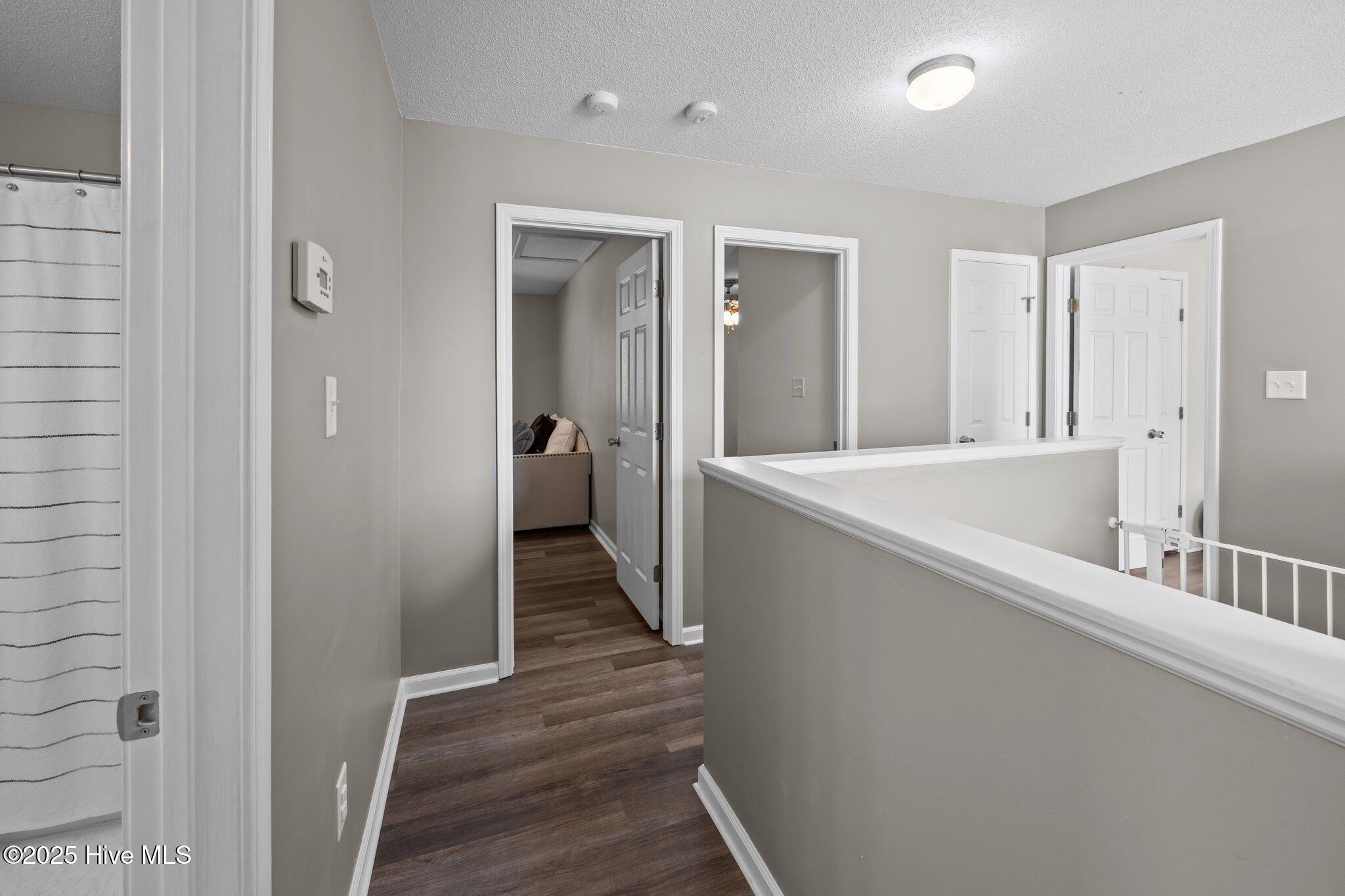 100567266 | Photo 30