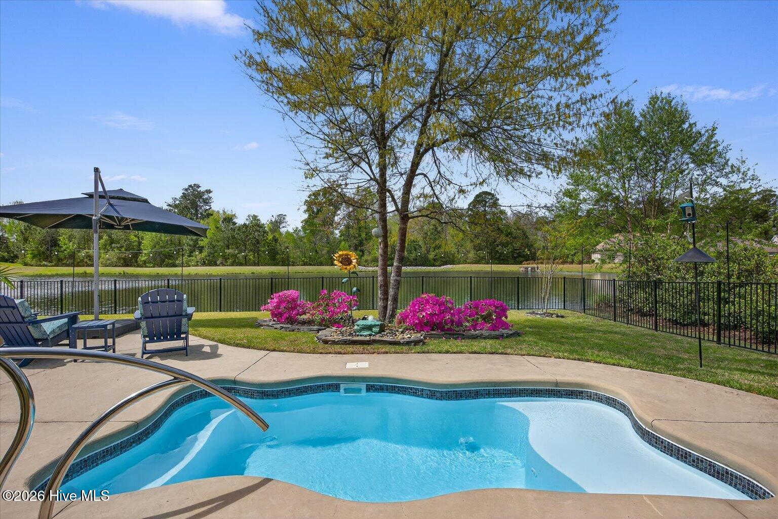 100566266 | Photo 63