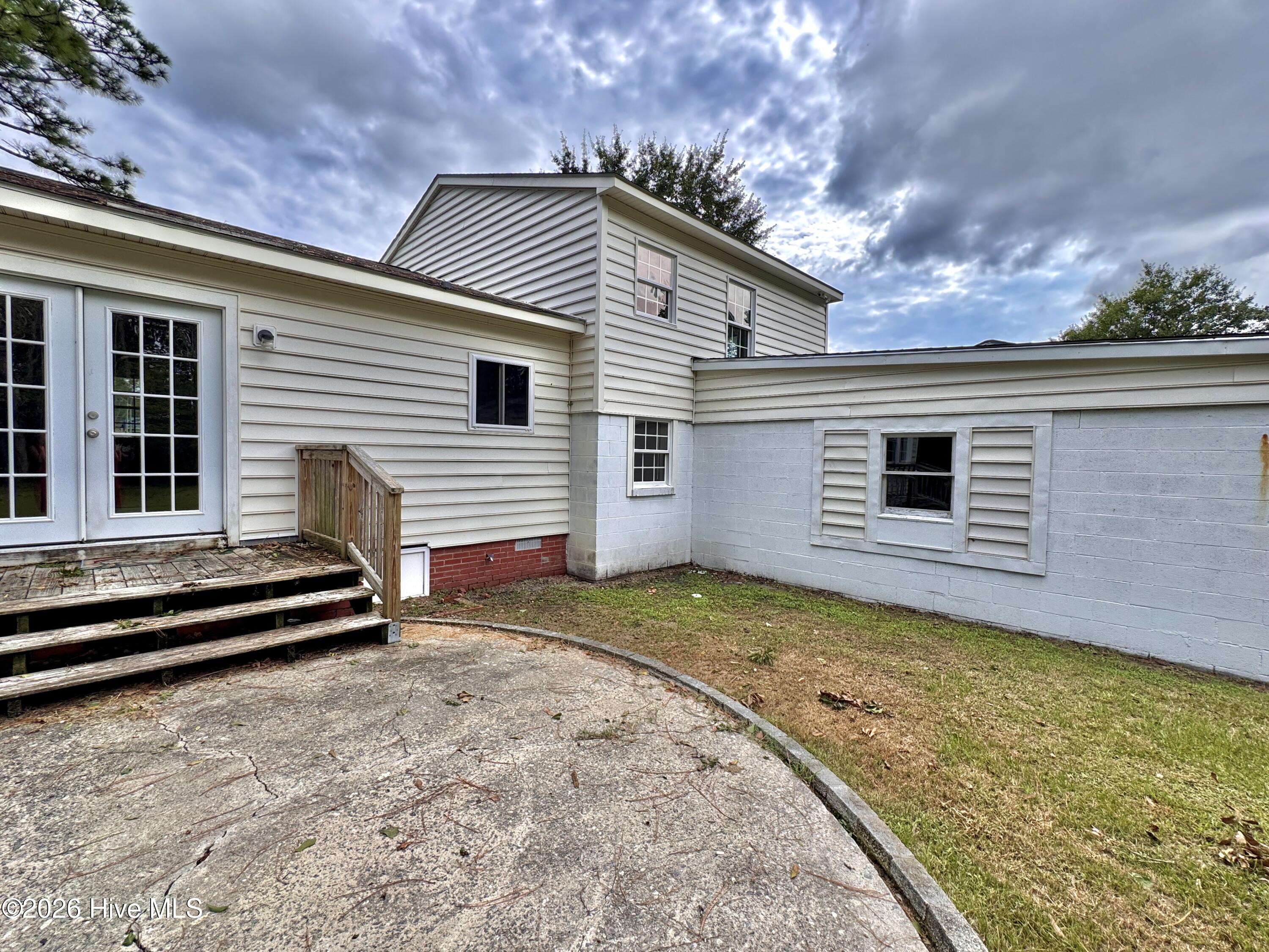 2831 Easy Street,Newport