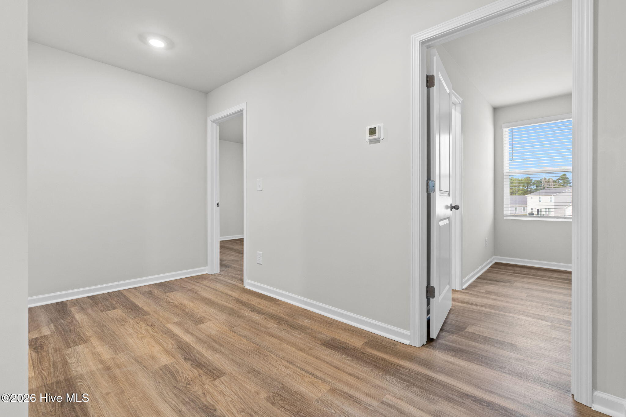 100550706 | Photo 26