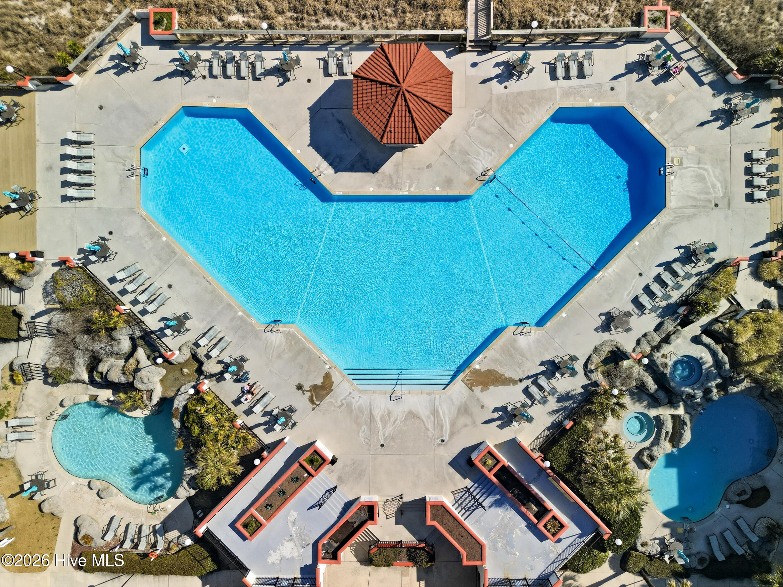 100560519 | Photo 50