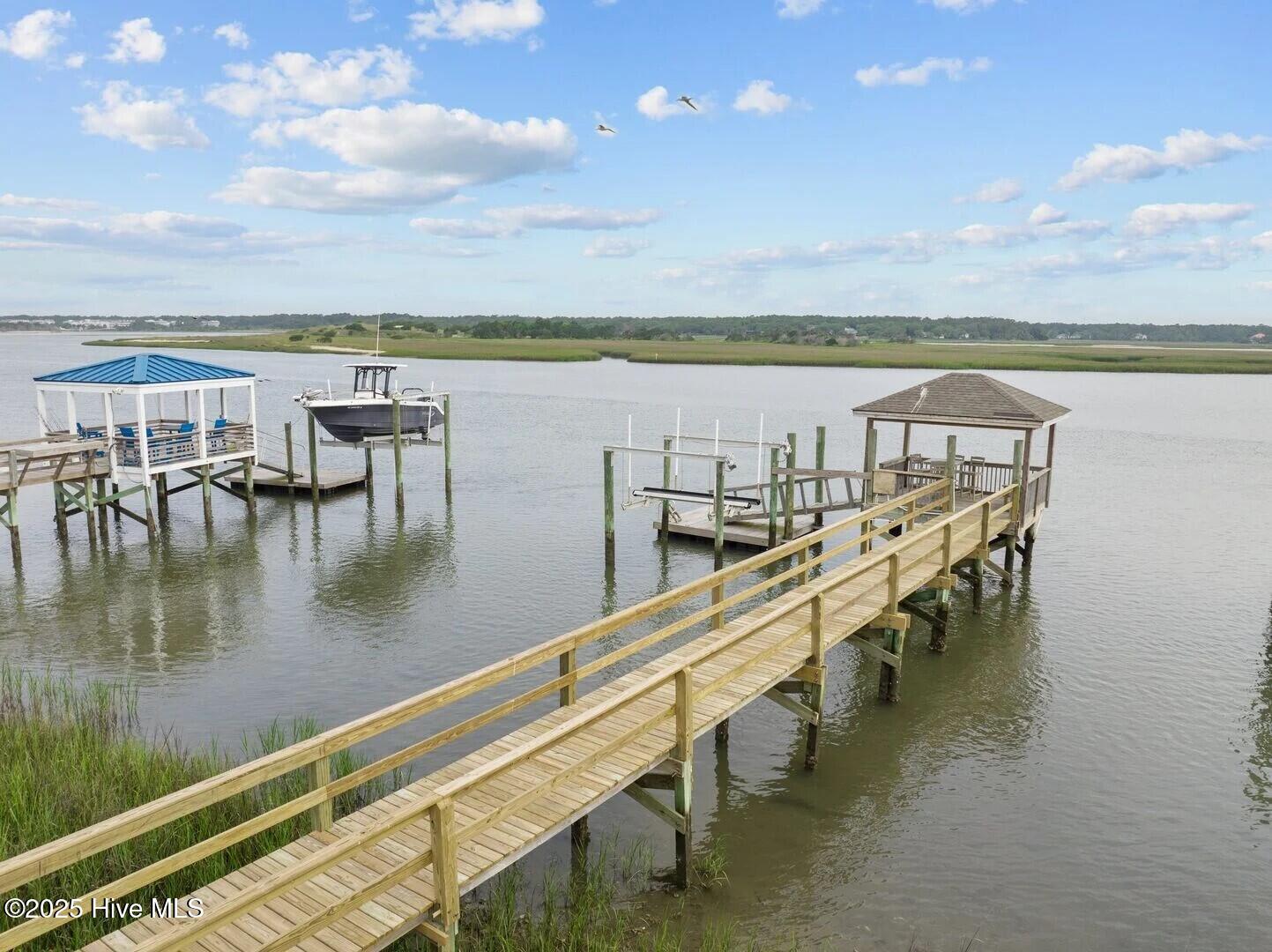 100554920 | Photo 11