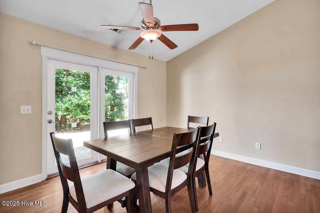 100533718 | Photo 14