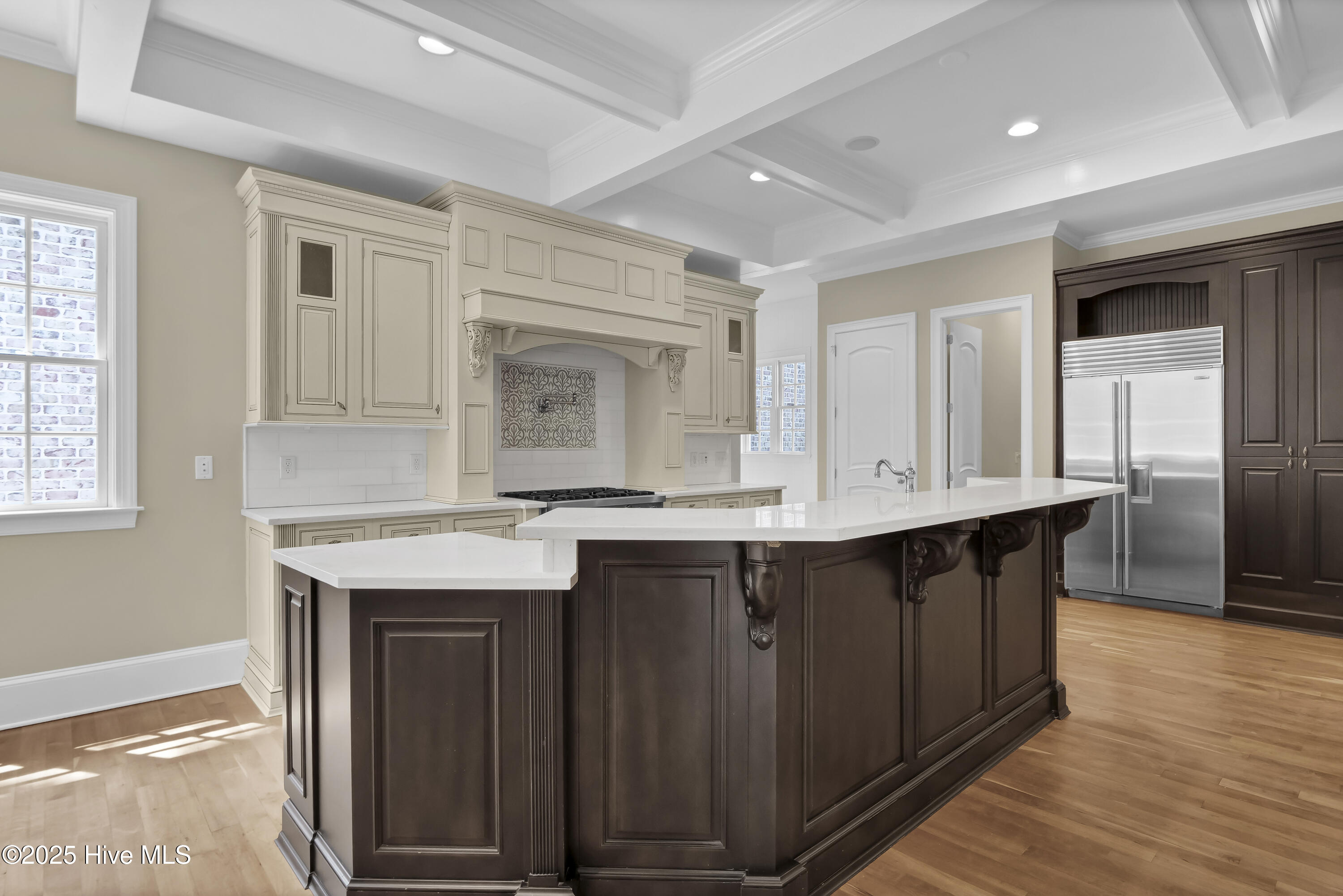 100552605 | Photo 36