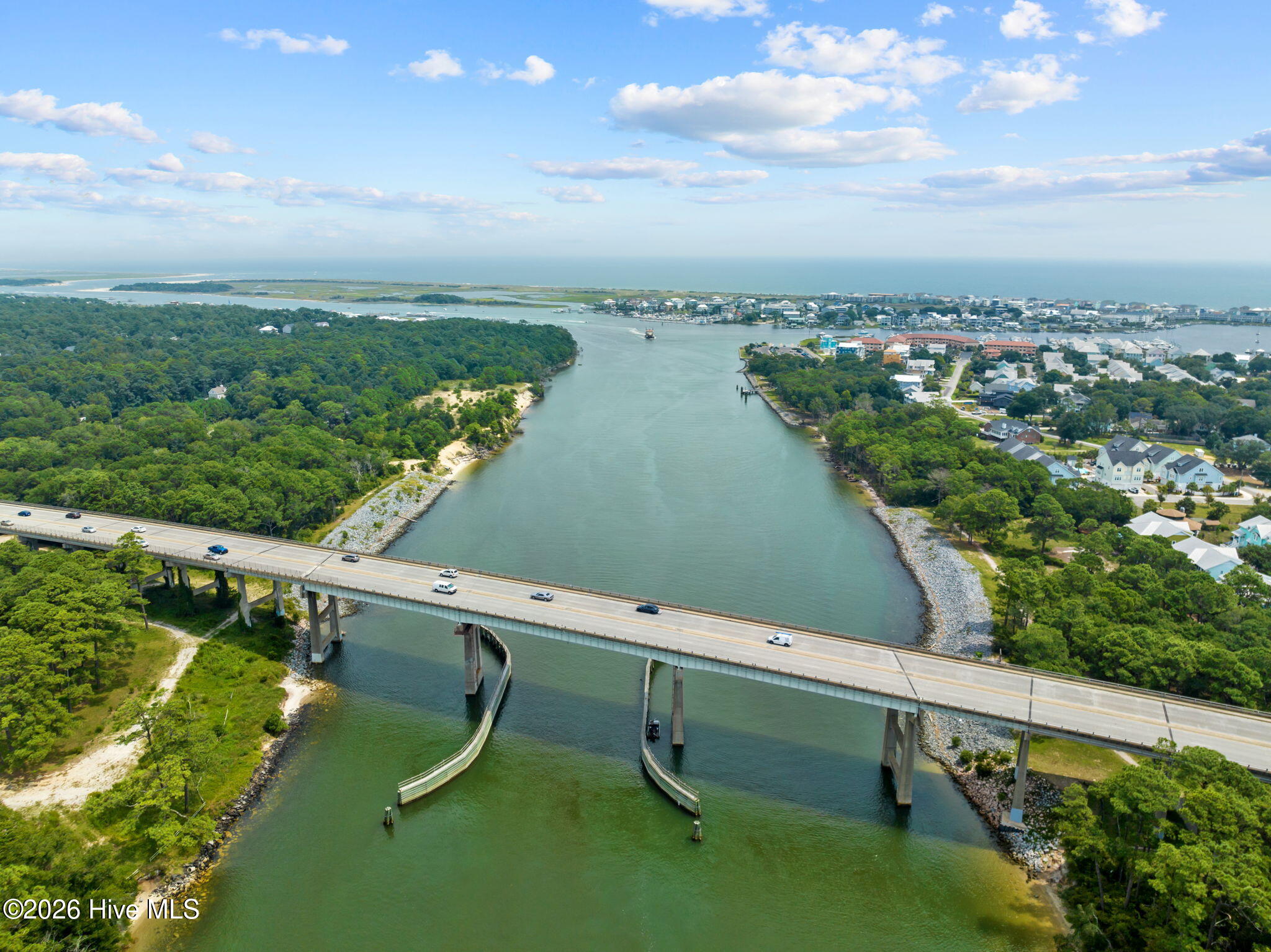 100563786 | Photo 25