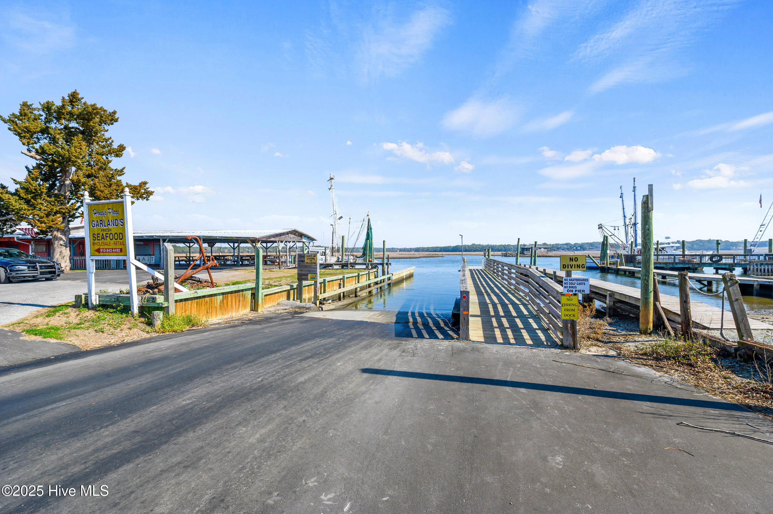 100490324 | Photo 14