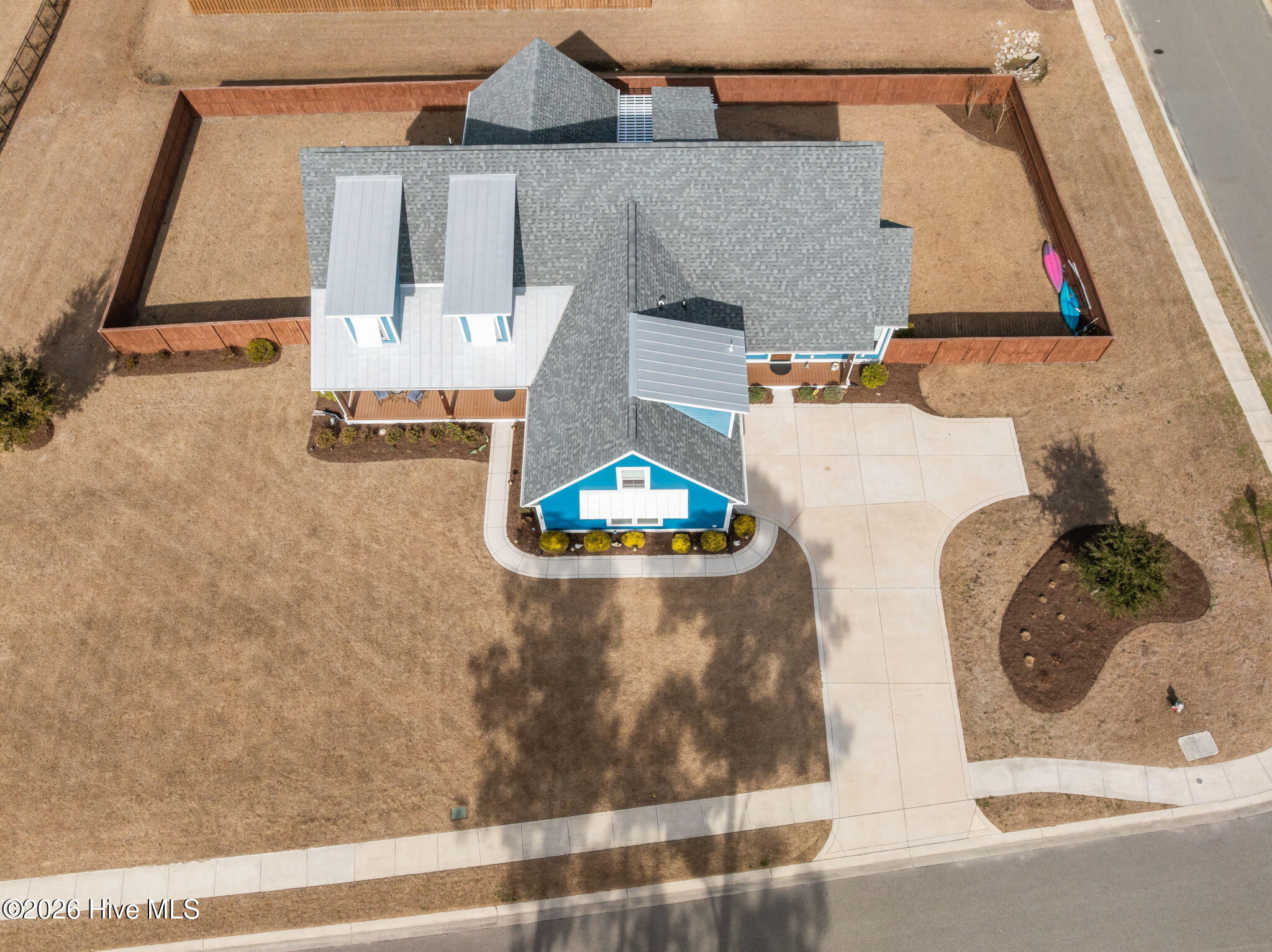 100555870 | Photo 57