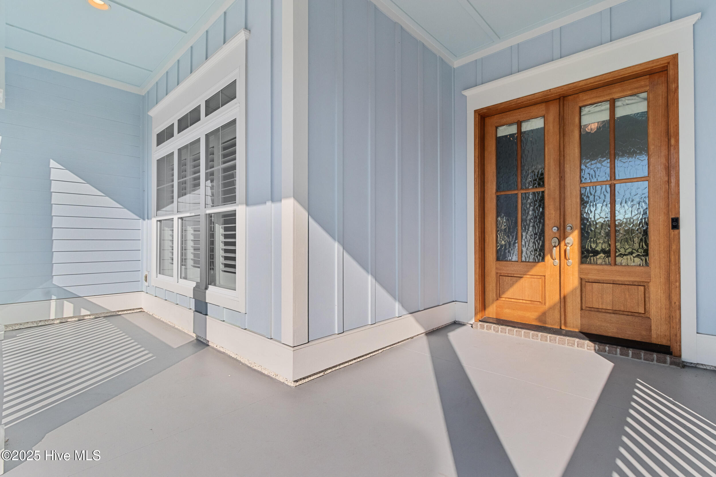 100541270 | Photo 21