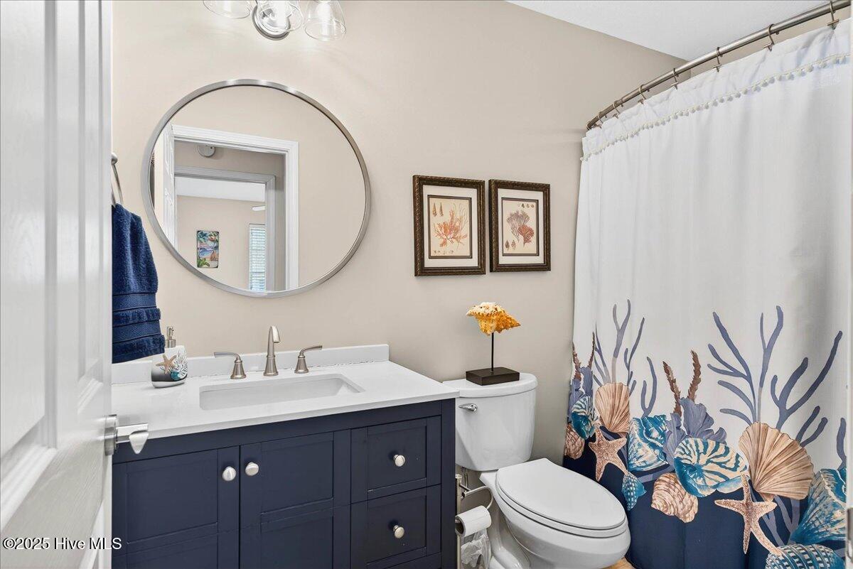 100543046 | Photo 25