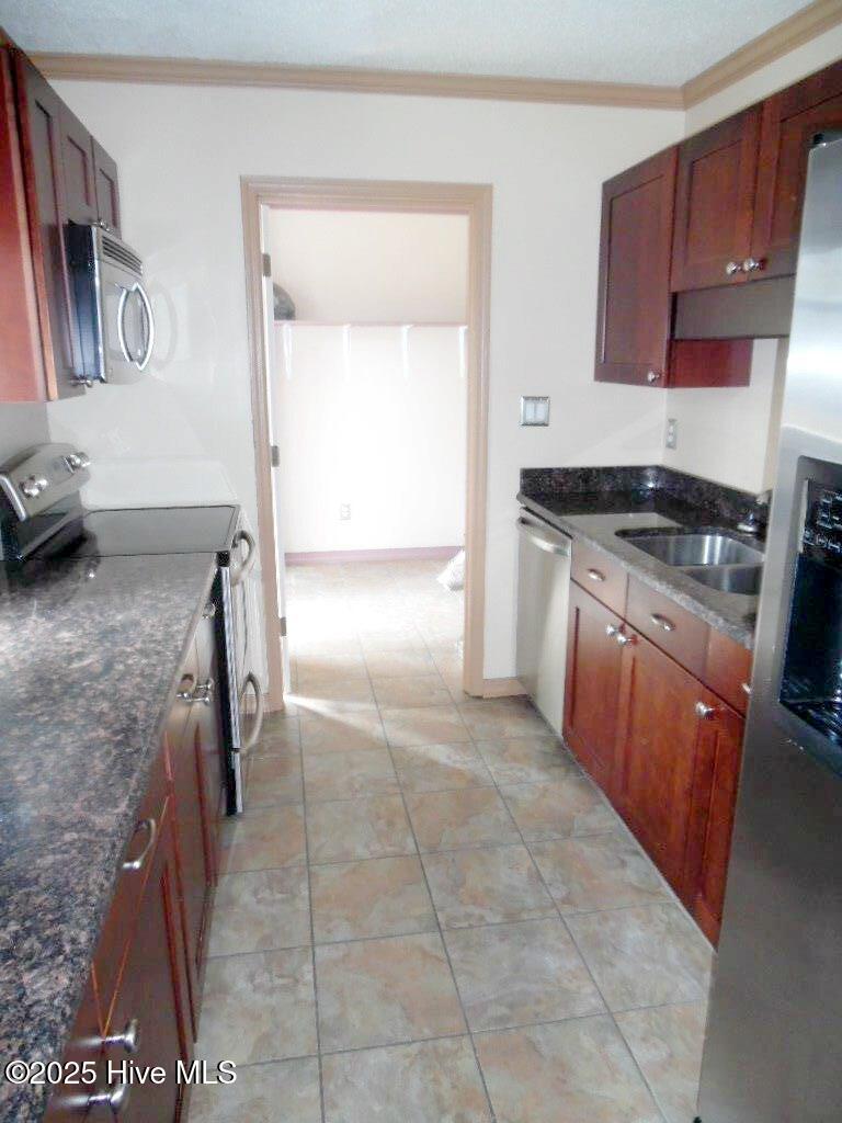 100545900 | Photo 16