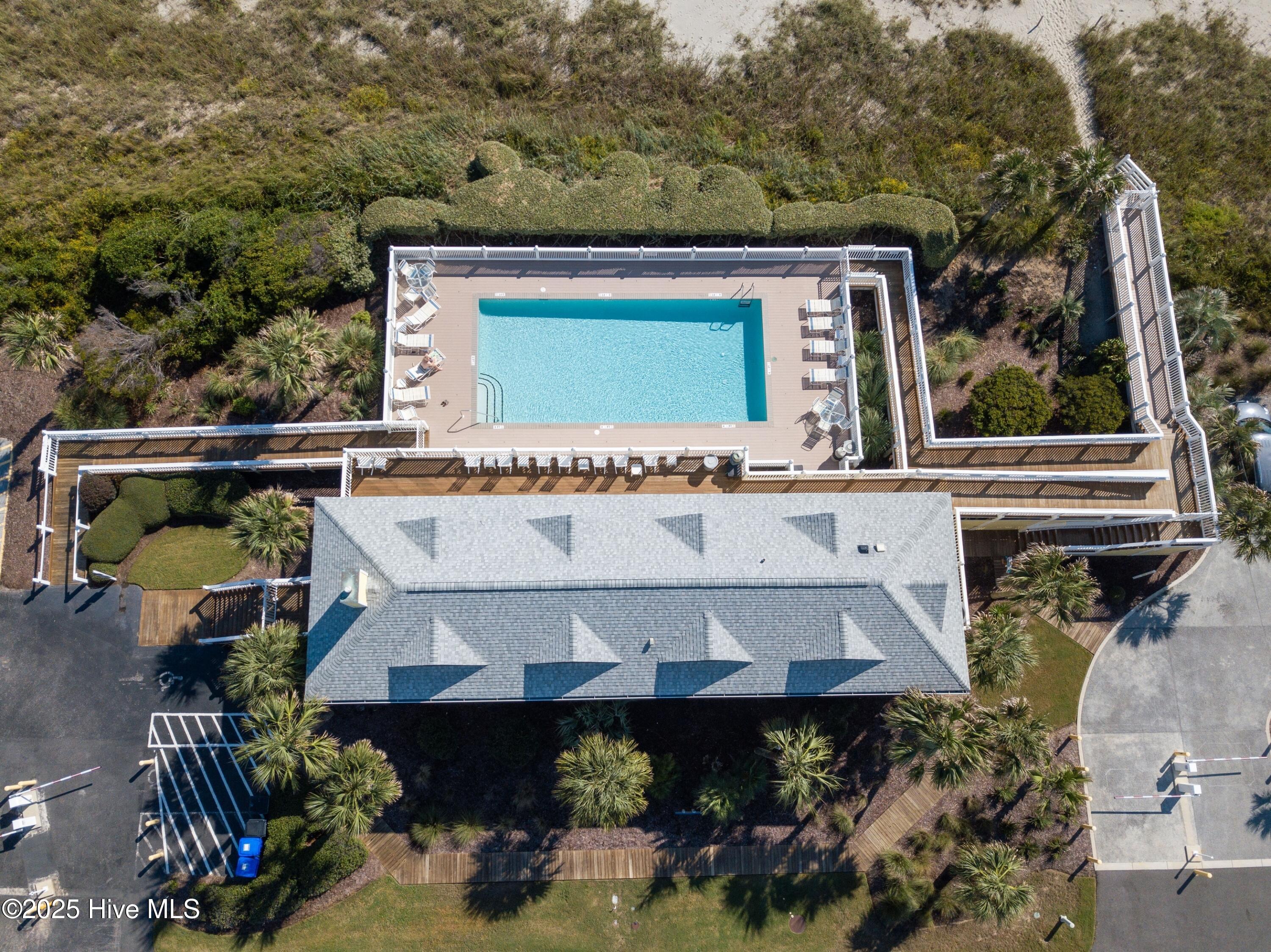 100545020 | Photo 87