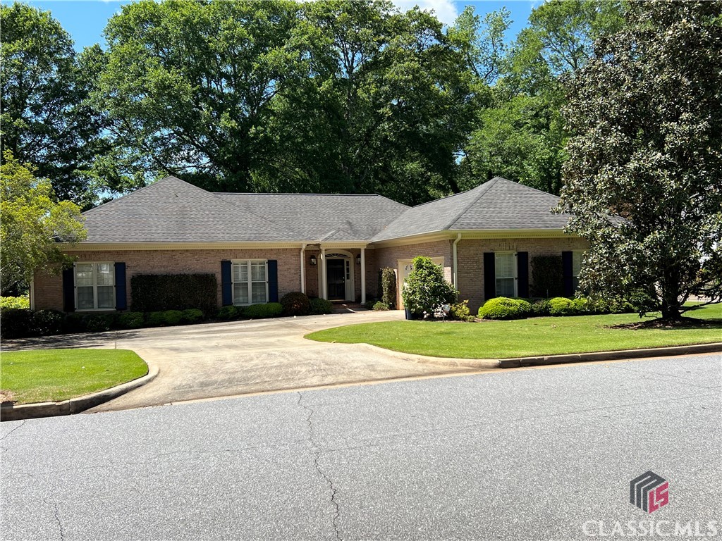 Sold before published.Phenomenal floor plan in Princeton Mill with 3 bedrooms and 3 full baths, all on one level! The oversized foyer opens into the great room which features a gas log fireplace and a wall of custom built in shelving, along with French doors leading to the beautiful rear patio. A large encasement opens from here into the formal dining room allowing for great flow for entertaining purposes.The eat in kitchen has an abundance of cabinetry and is flooded with natural light.  There is a single French door that provides access to an outdoor patio for grilling, and the laundry room is off of the breakfast nook.The master suite is perfectly located on the back rear of the home providing quiet sleeping quarters! The bath features a soaking tub along with a separate shower.The two additional guest bedrooms share a renovated hall bath.Hardwood floors span the main living areas, and there is  new carpet in the bedrooms. Situated on one of the best lots in Princeton Mill, this is a rare find!