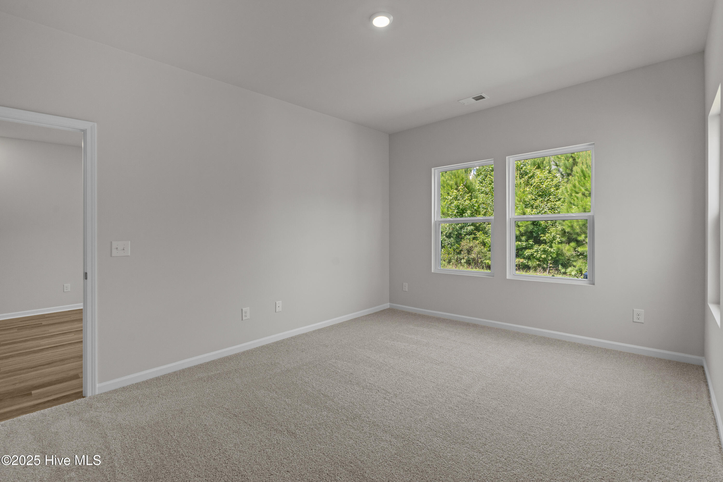 100534504 | Photo 22