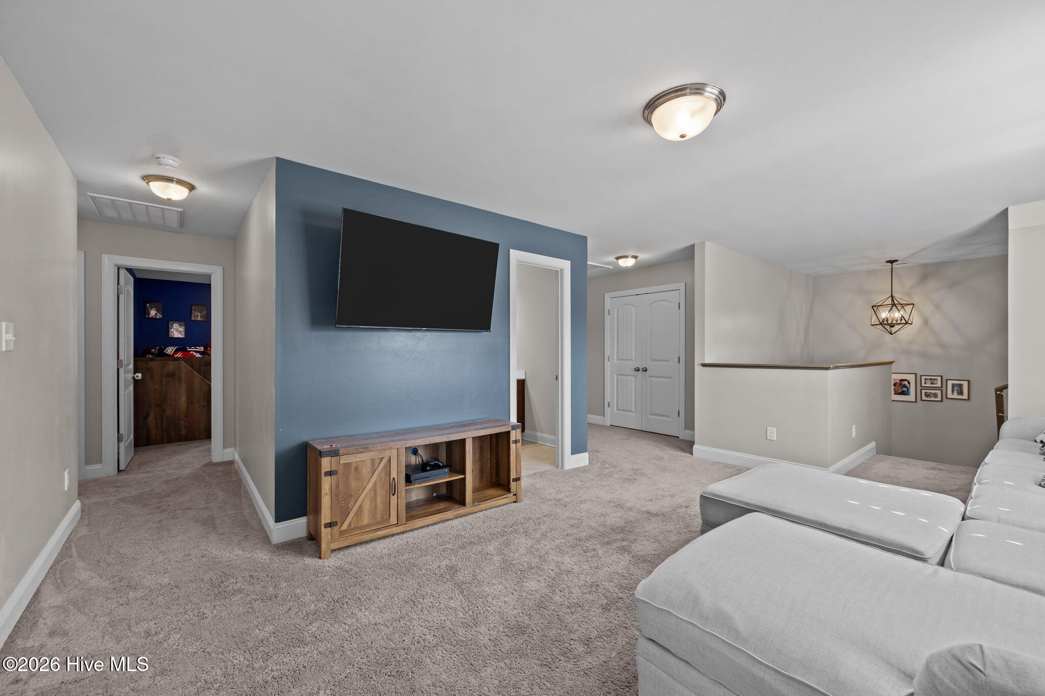 100557396 | Photo 31