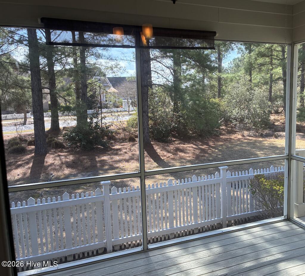 100559785 | Photo 24