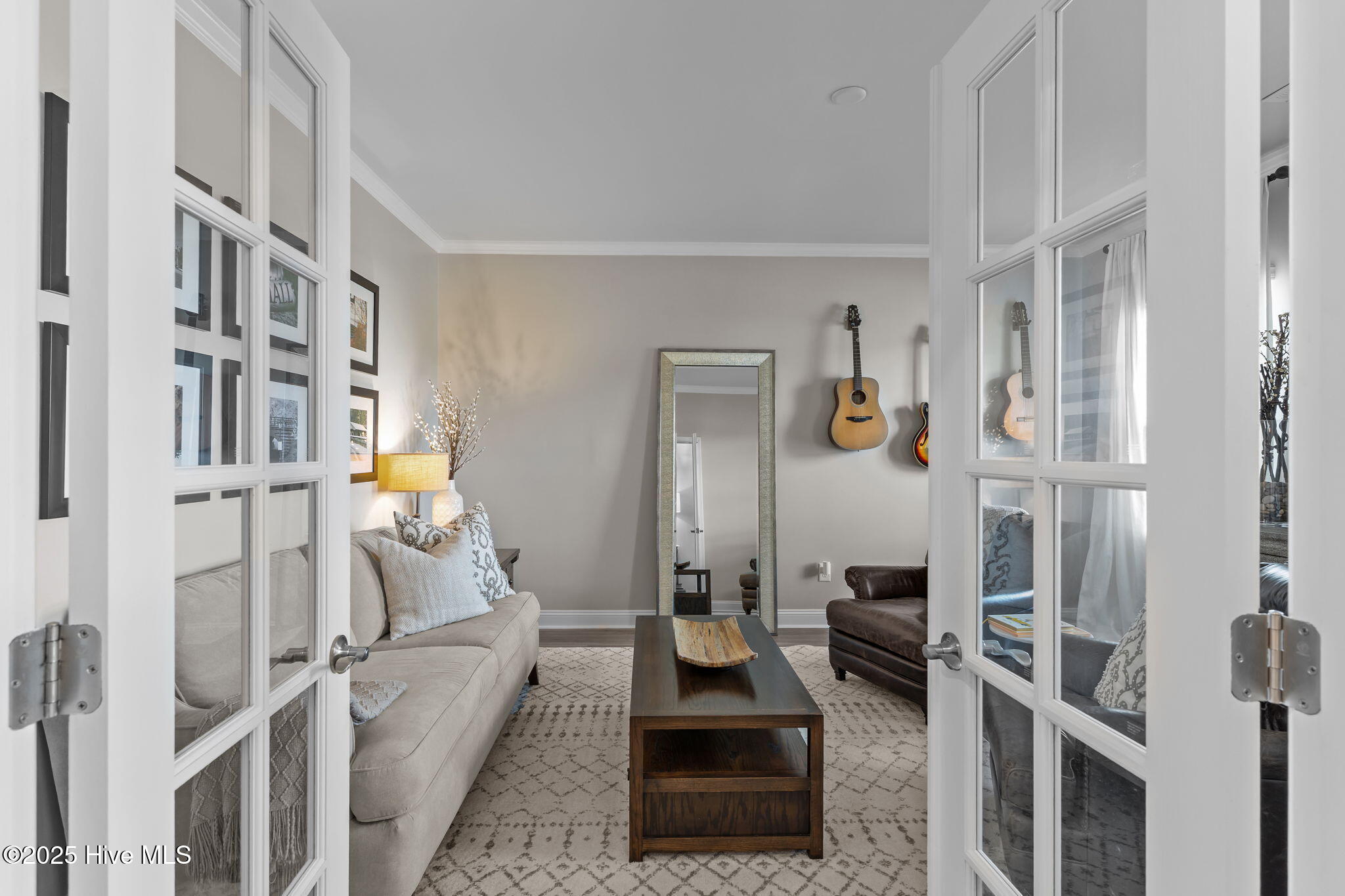 100531839 | Photo 47