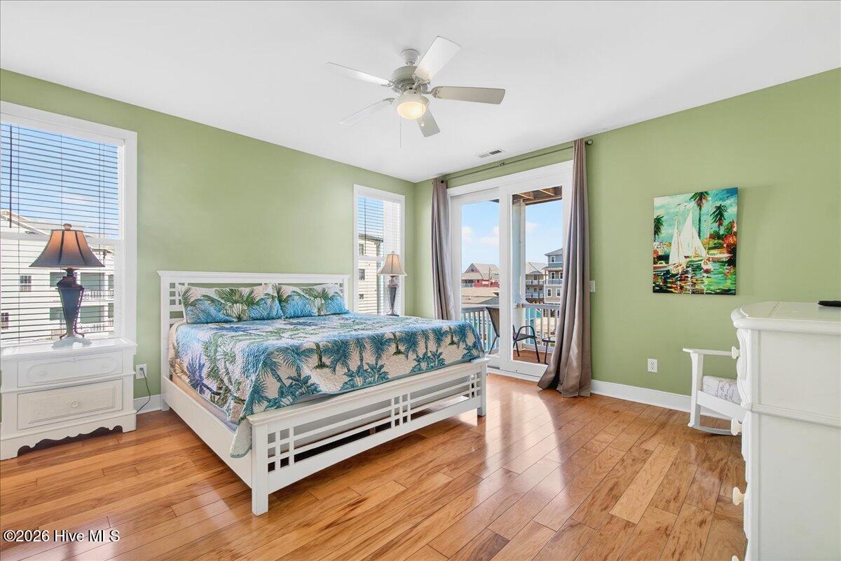 100549293 | Photo 64