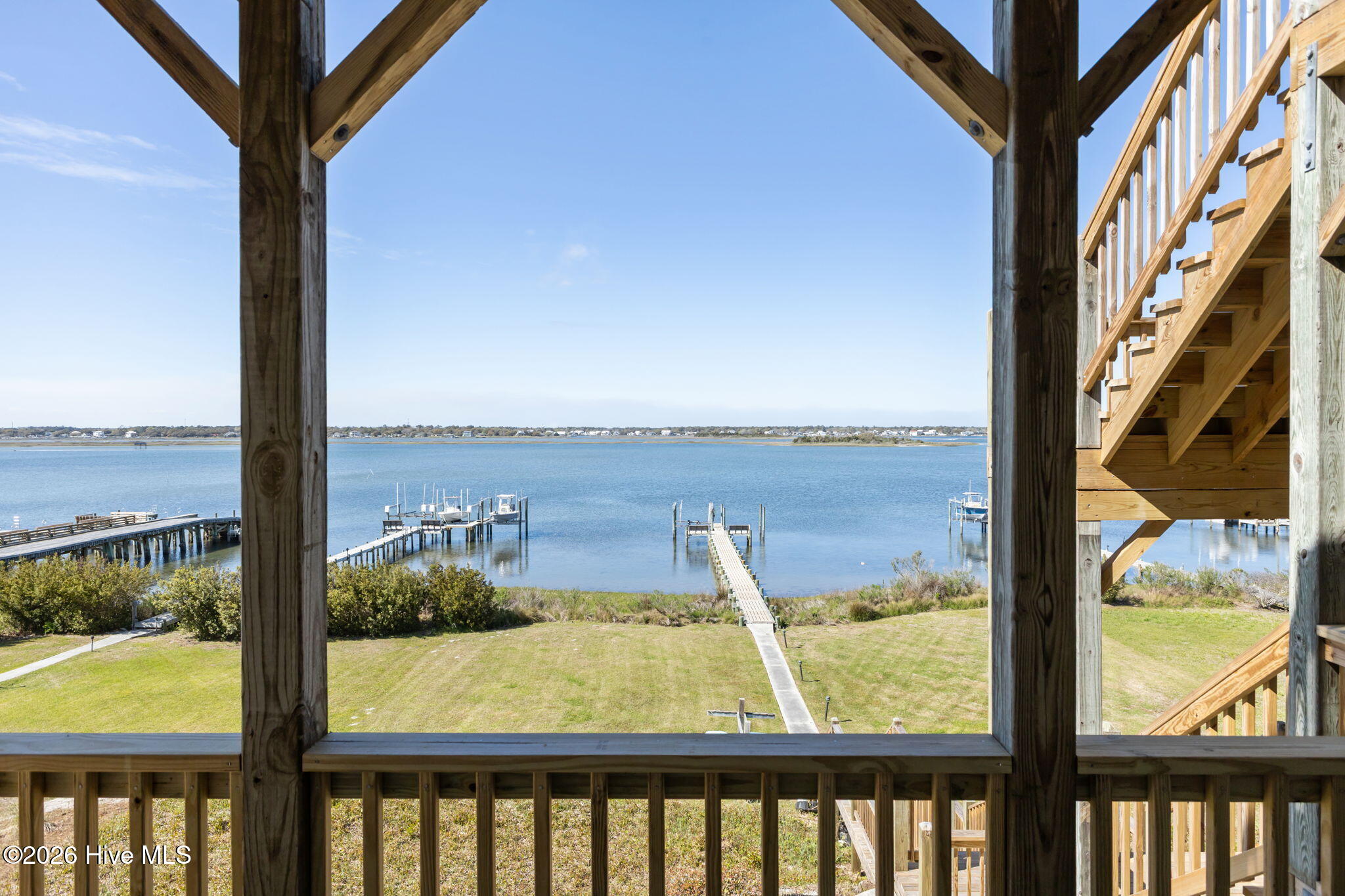 100565835 | Photo 33