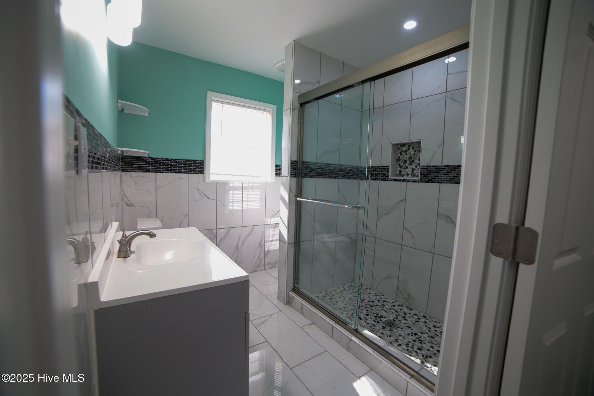 100544584 | Photo 29