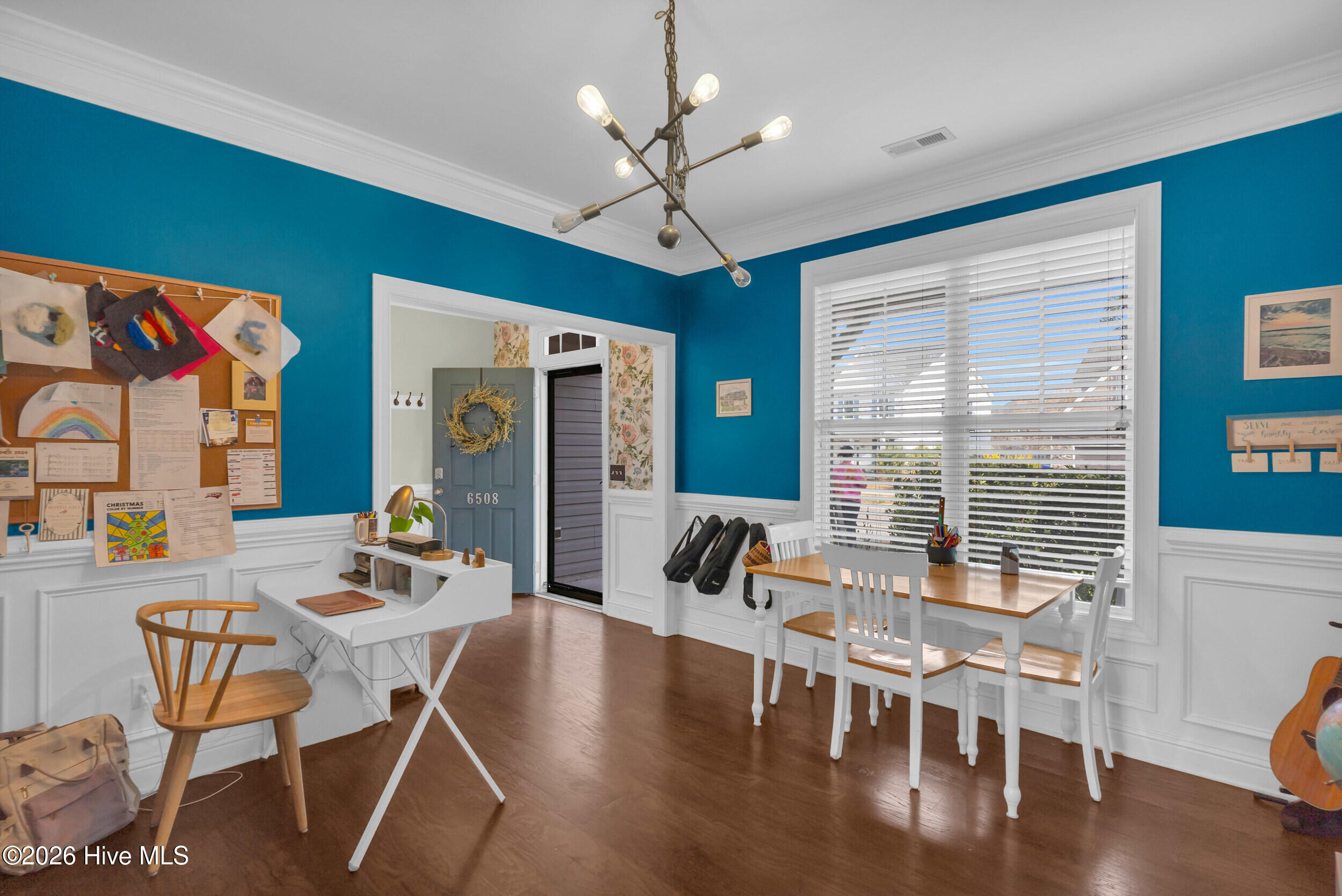 100551550 | Photo 15