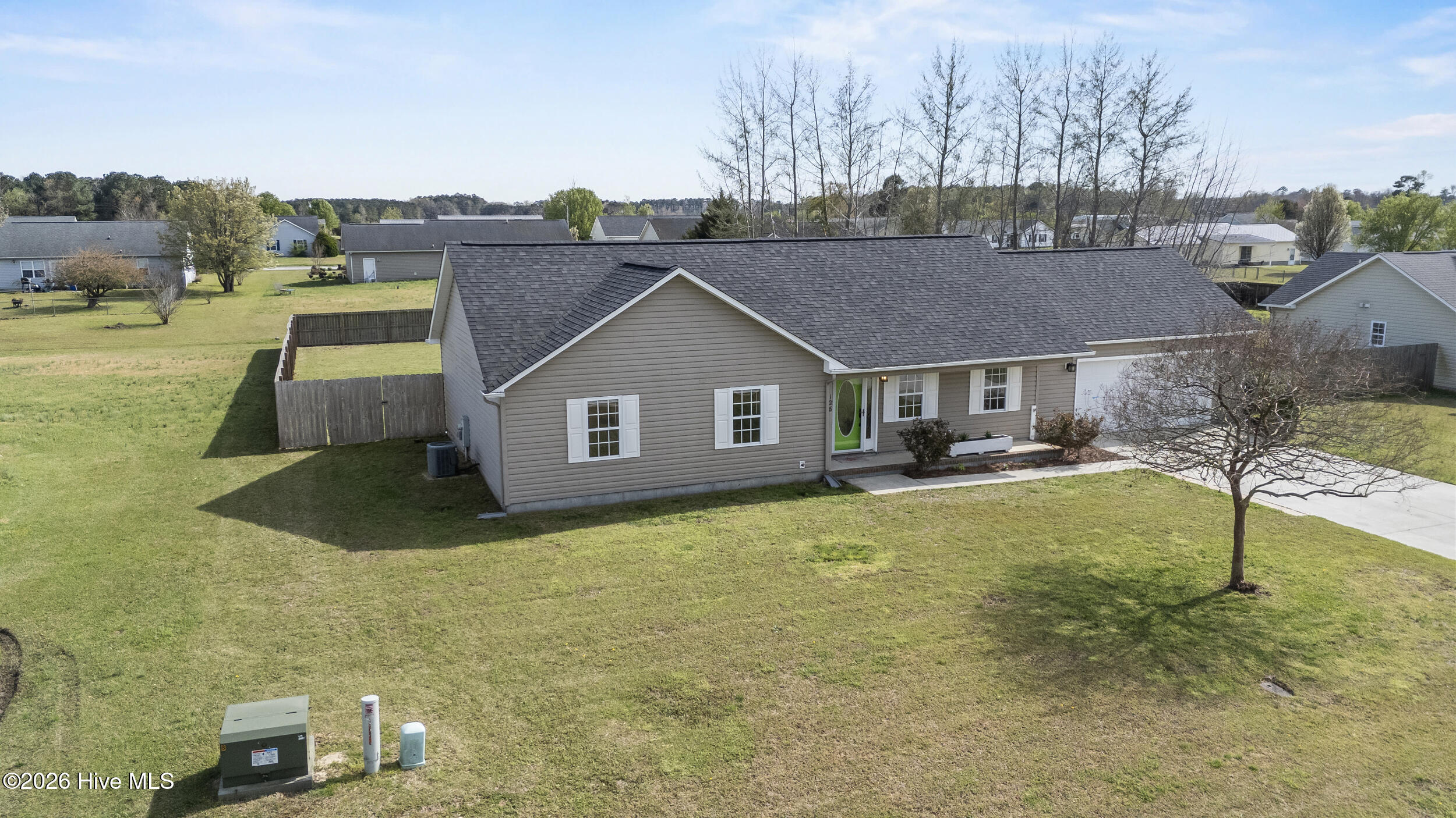 100564039 | Photo 41