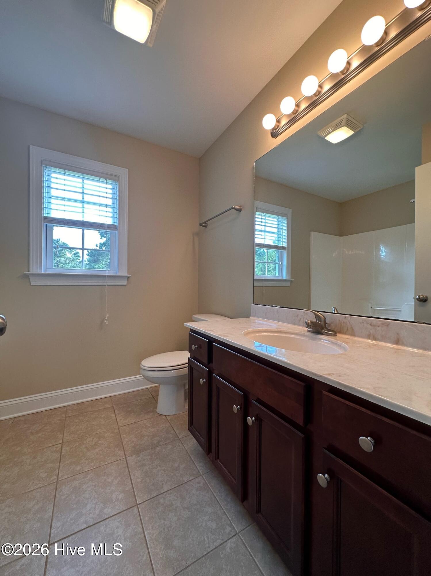 100557868 | Photo 40