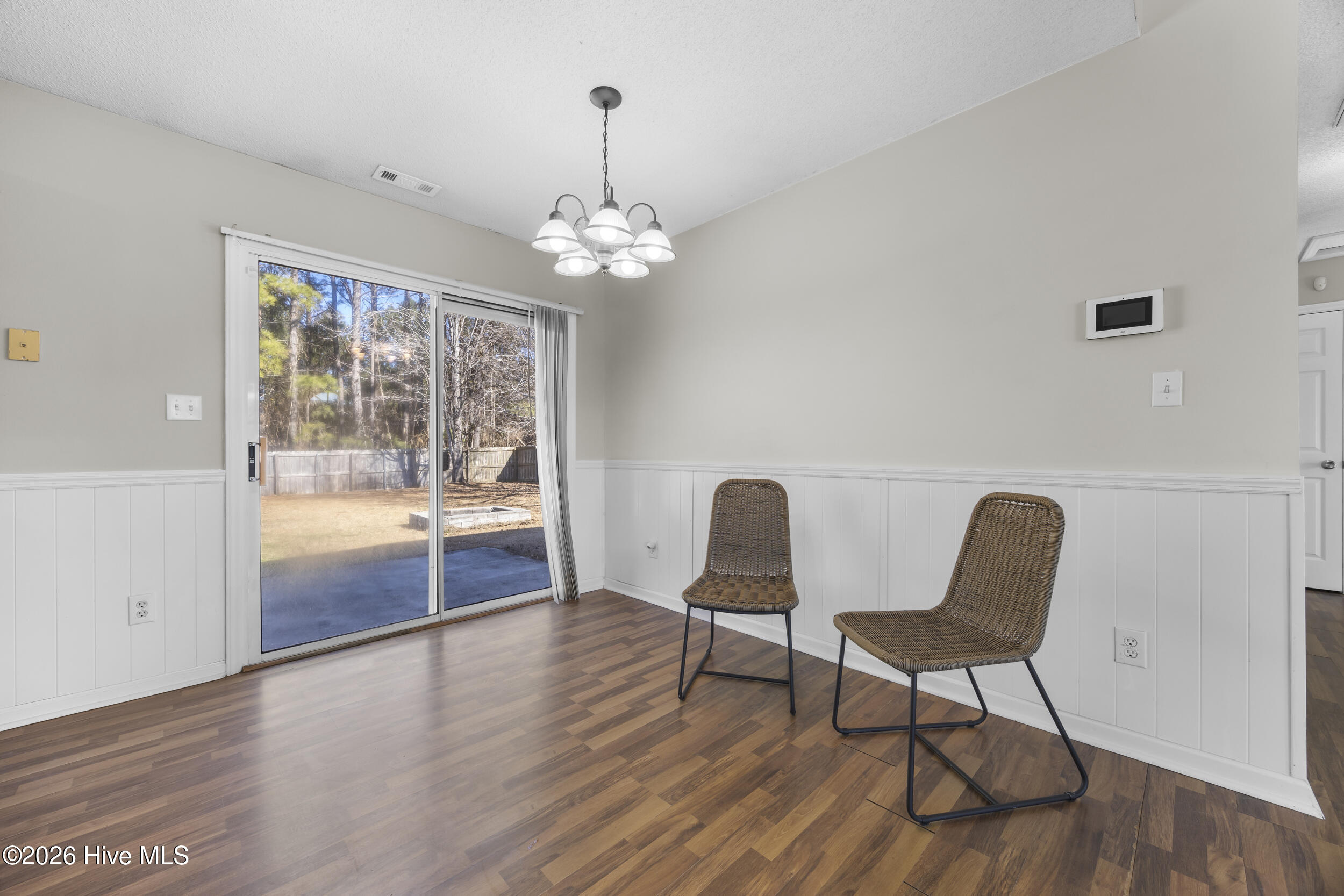 100556766 | Photo 10