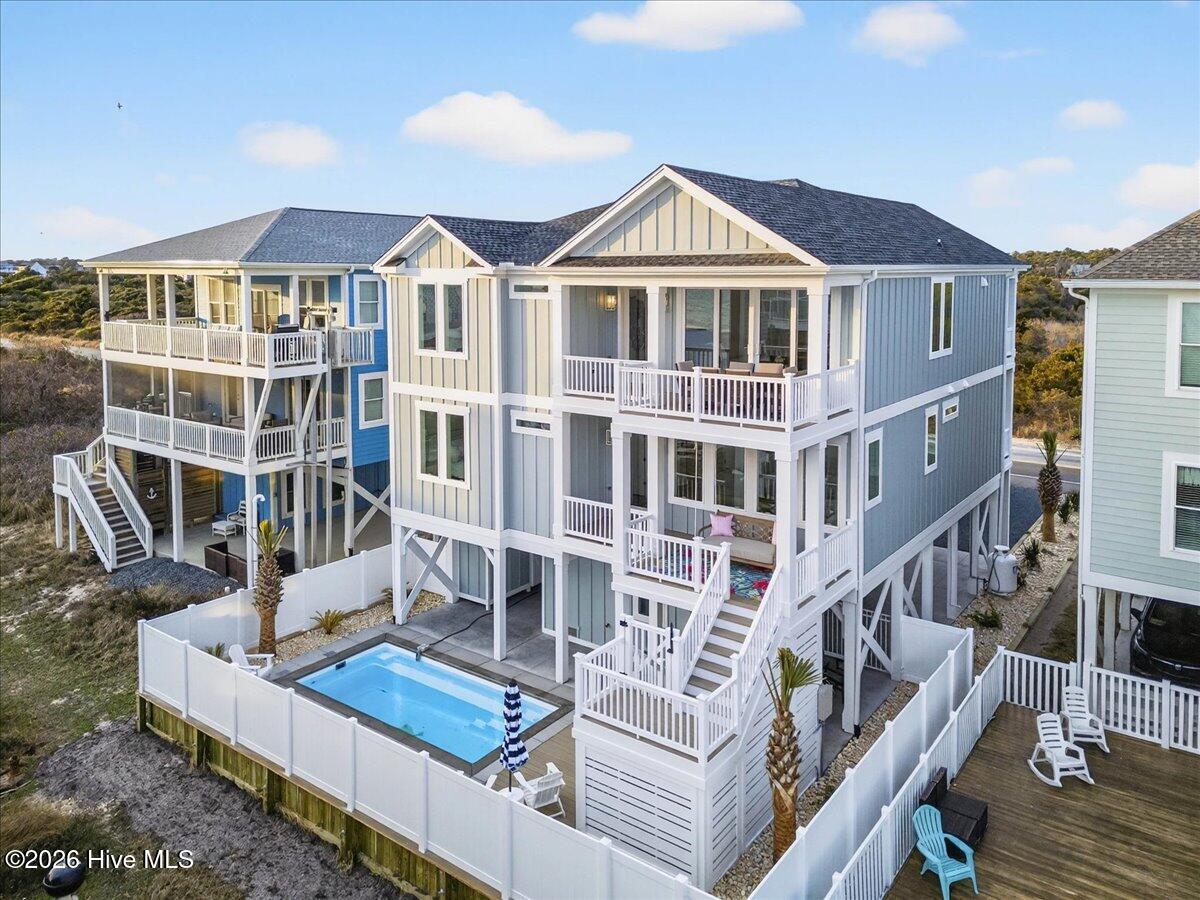 100543299 | Photo 90