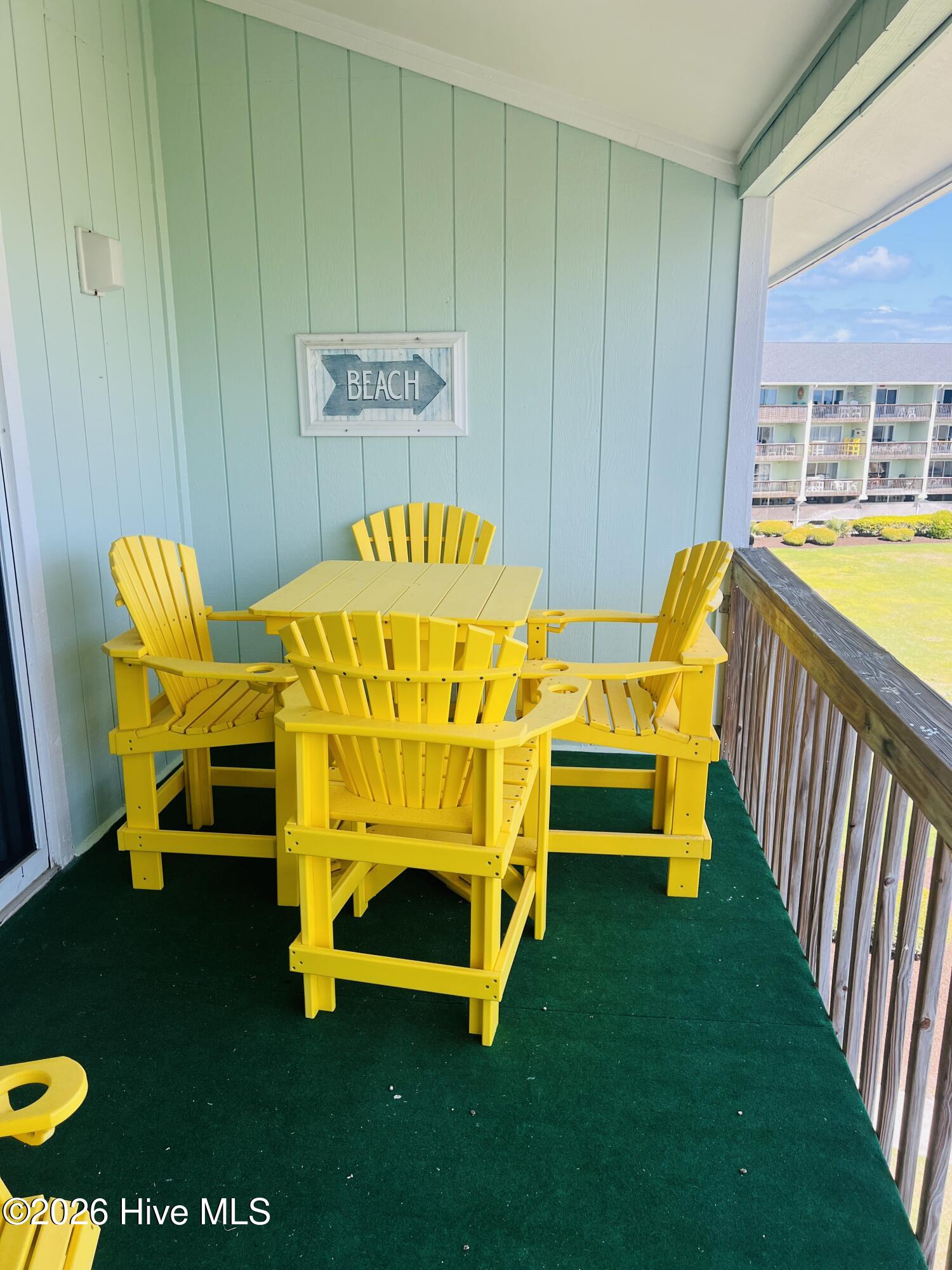 100564975 | Photo 12