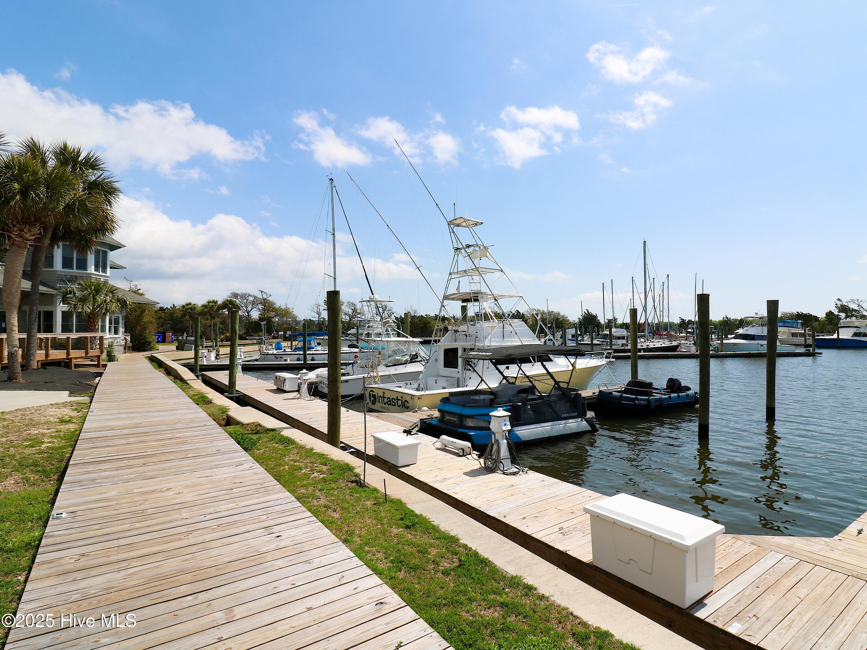 100504796 | Photo 81