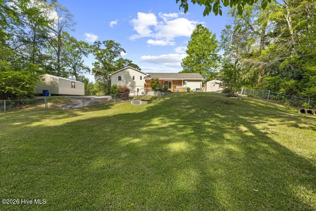 100570465 | Photo 52