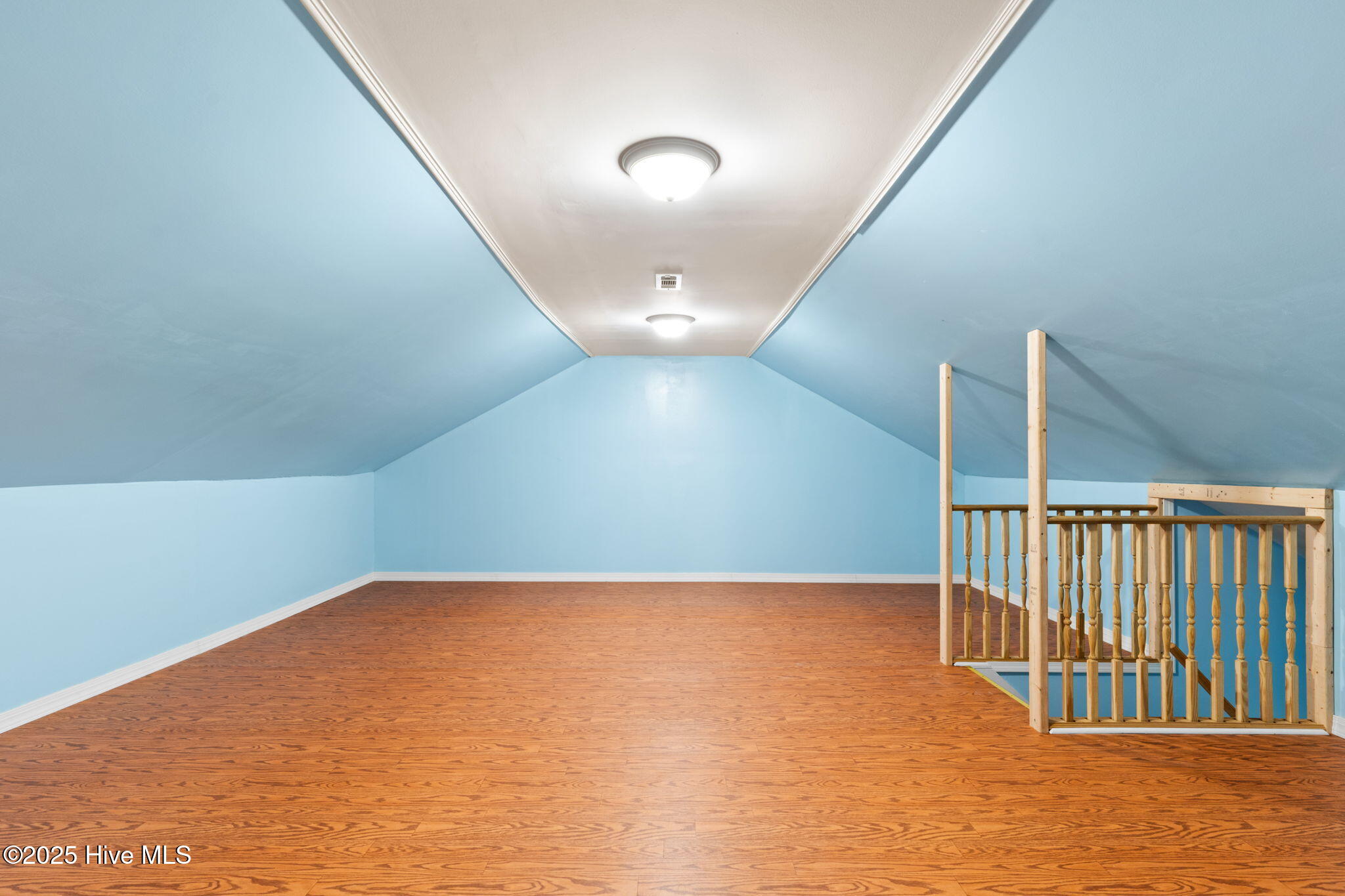 100526462 | Photo 47