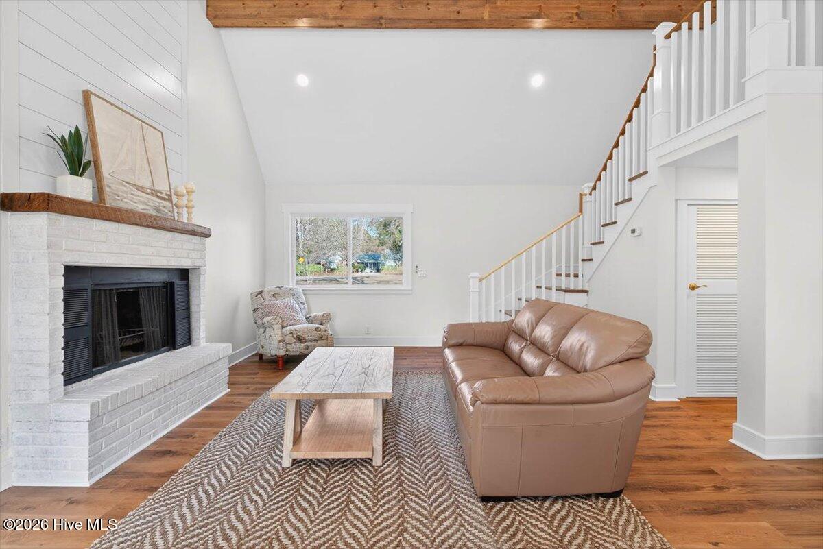 100554376 | Photo 11