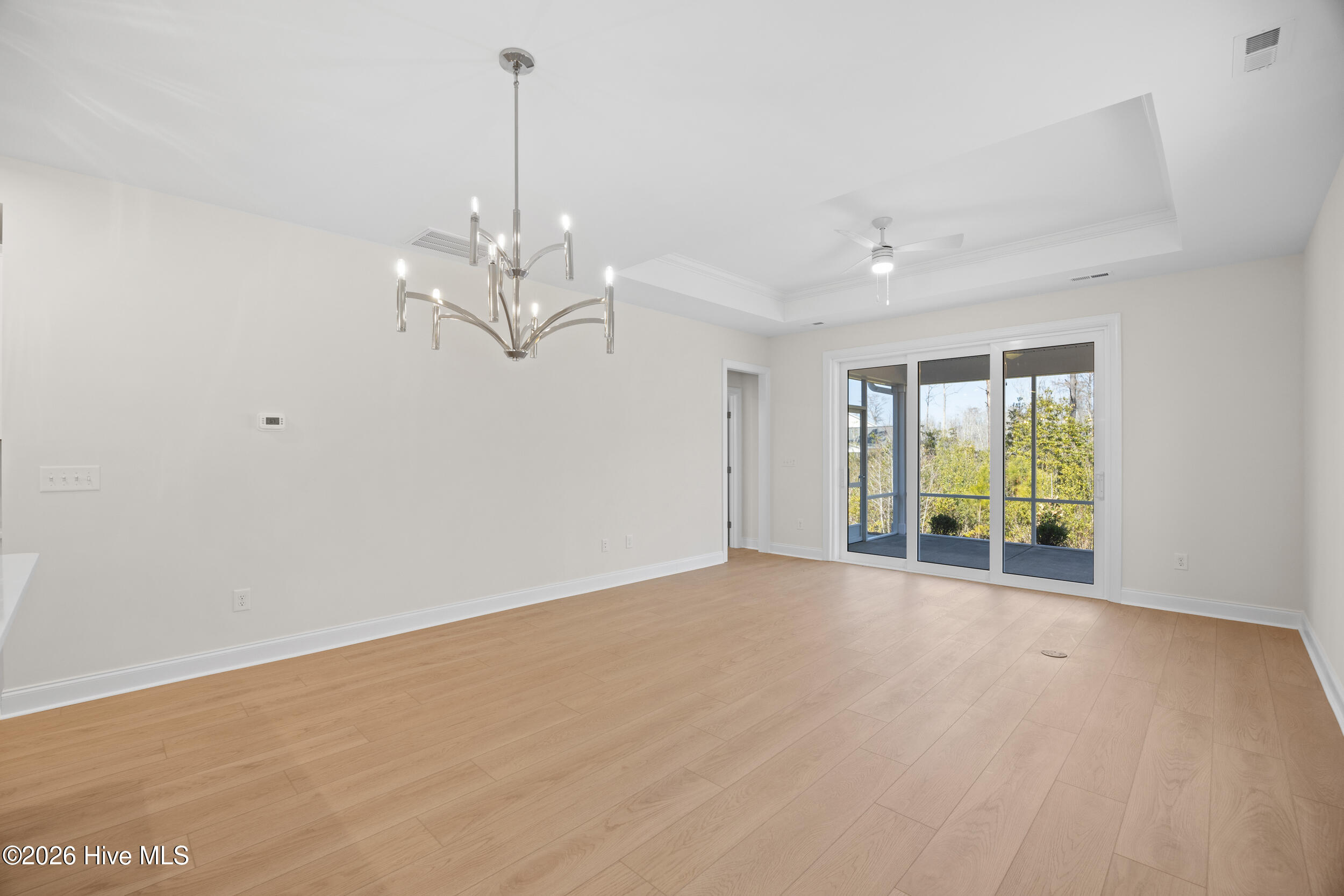 100539841 | Photo 18