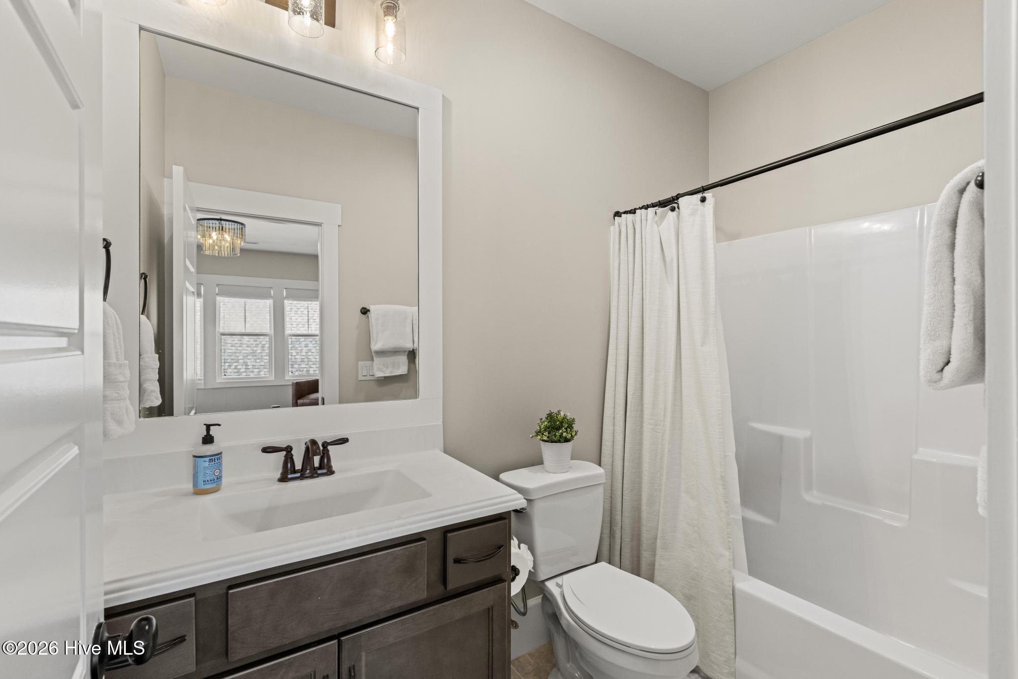 100561204 | Photo 52