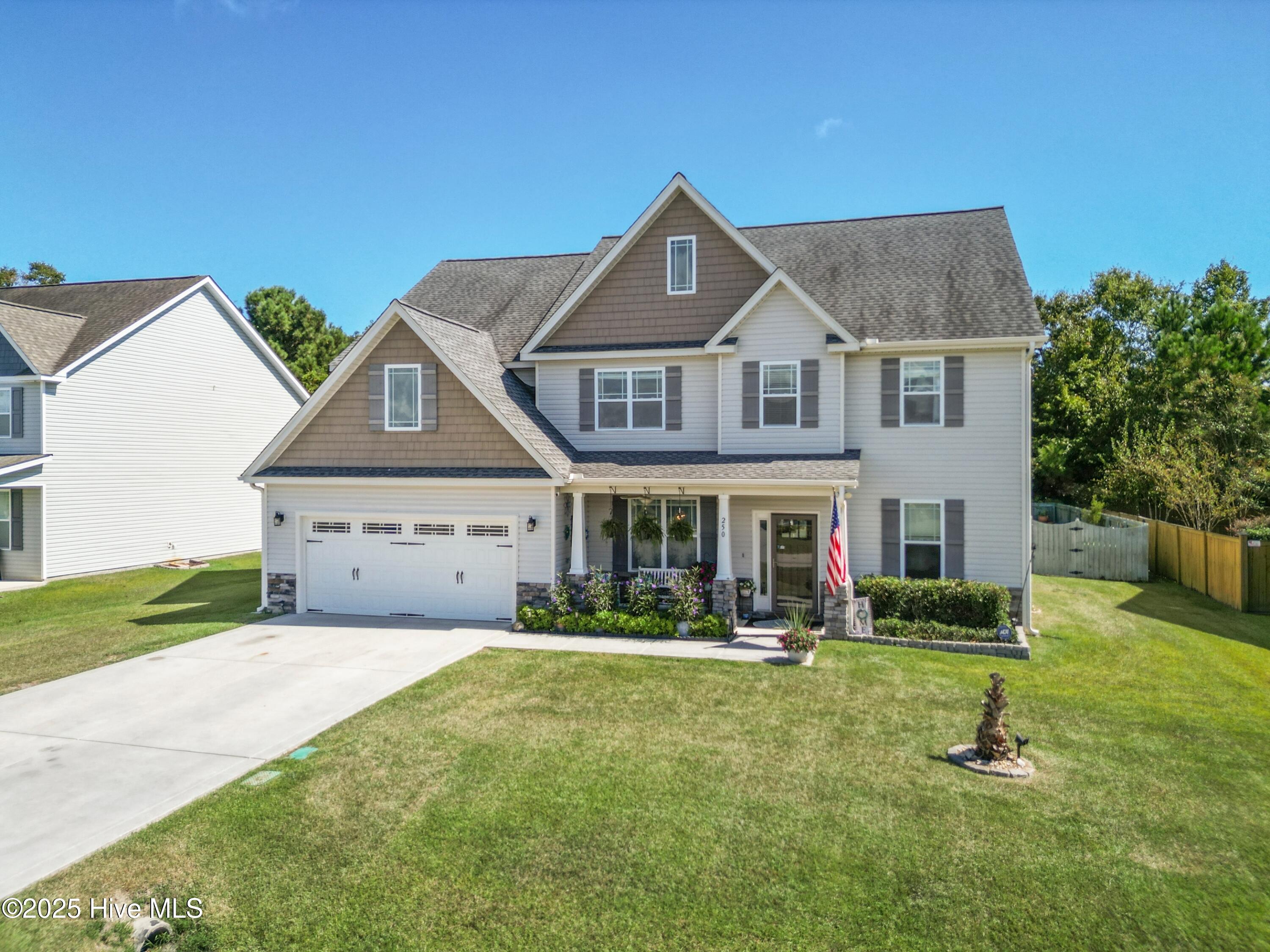 100532495 | Photo 80